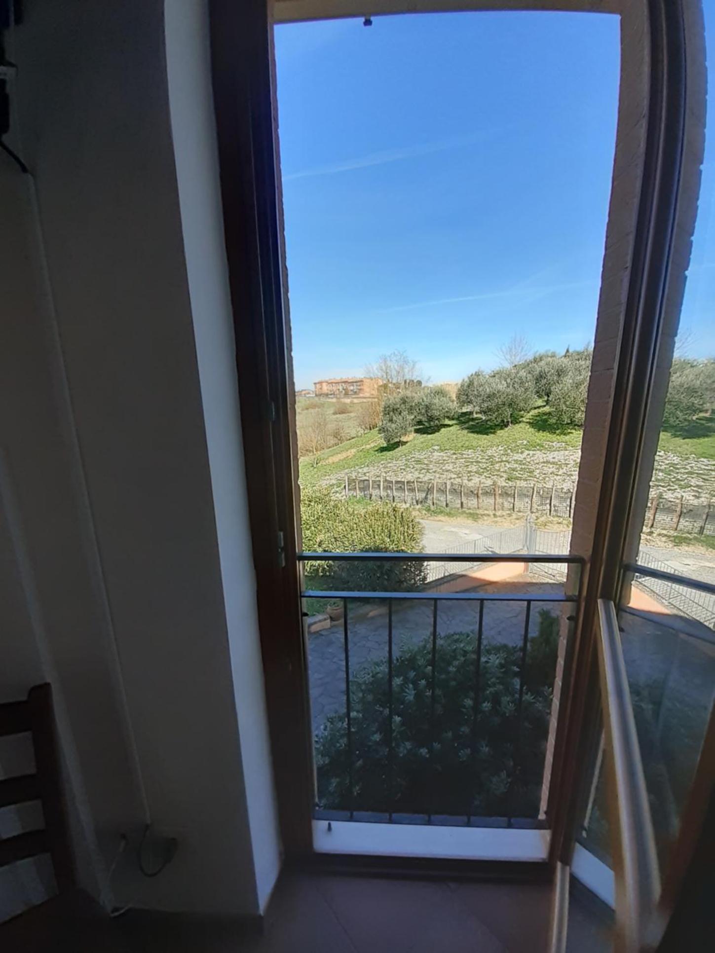Double Room - Photo 6