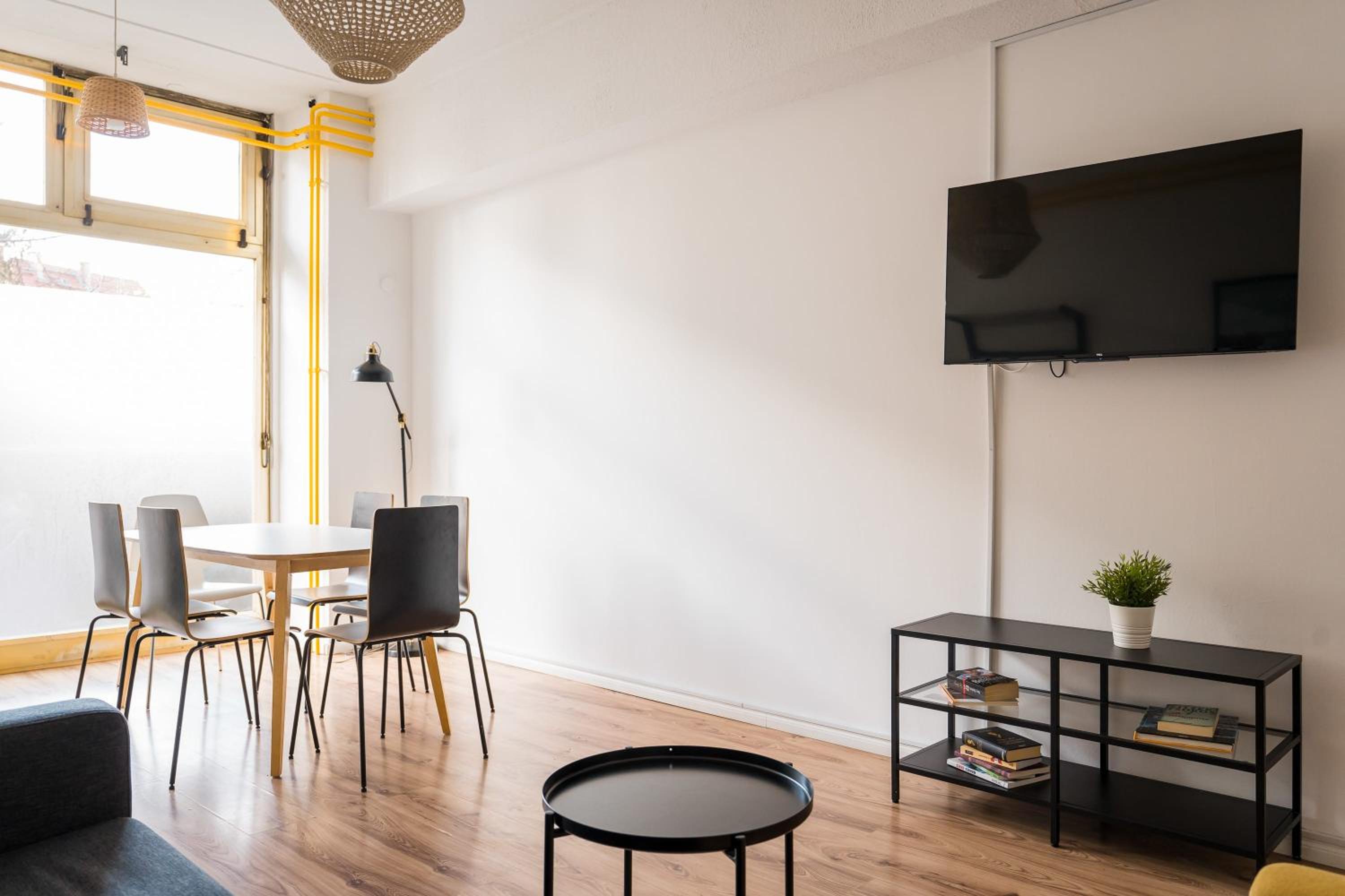 Apartment photo 3