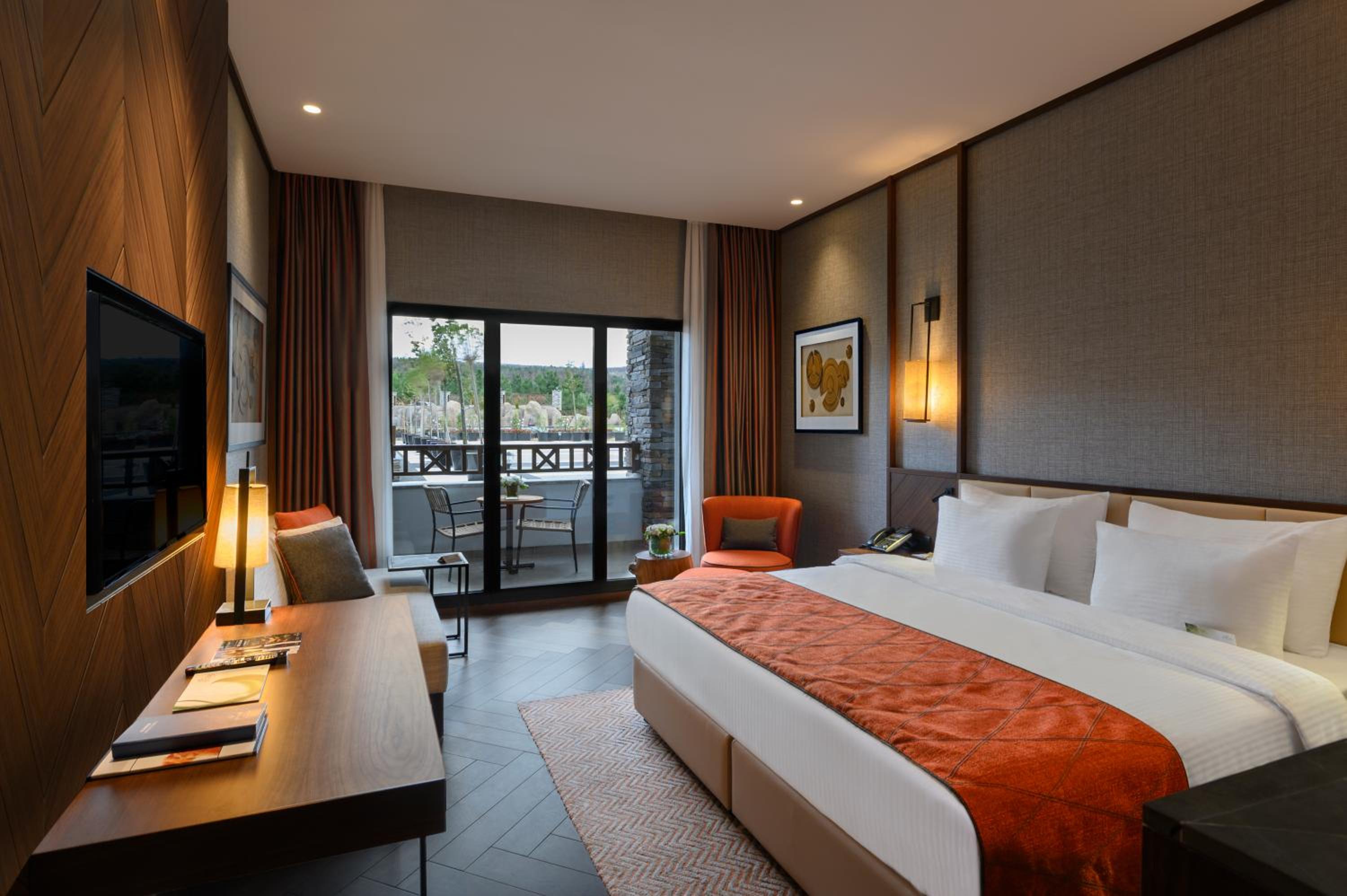 Deluxe Room with King Size Bed,Court Yard View