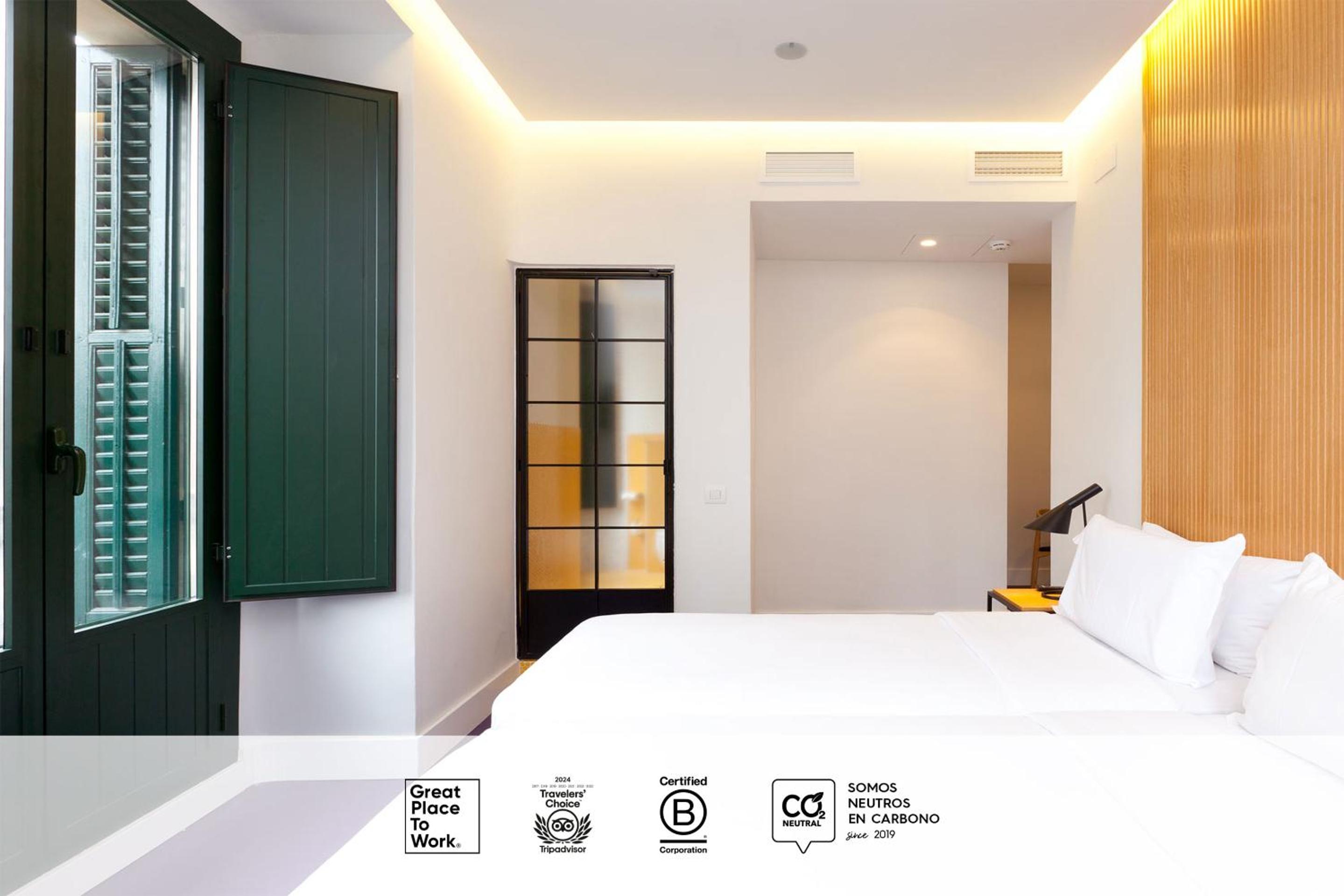 Double or Twin Room with Balcony photo 2