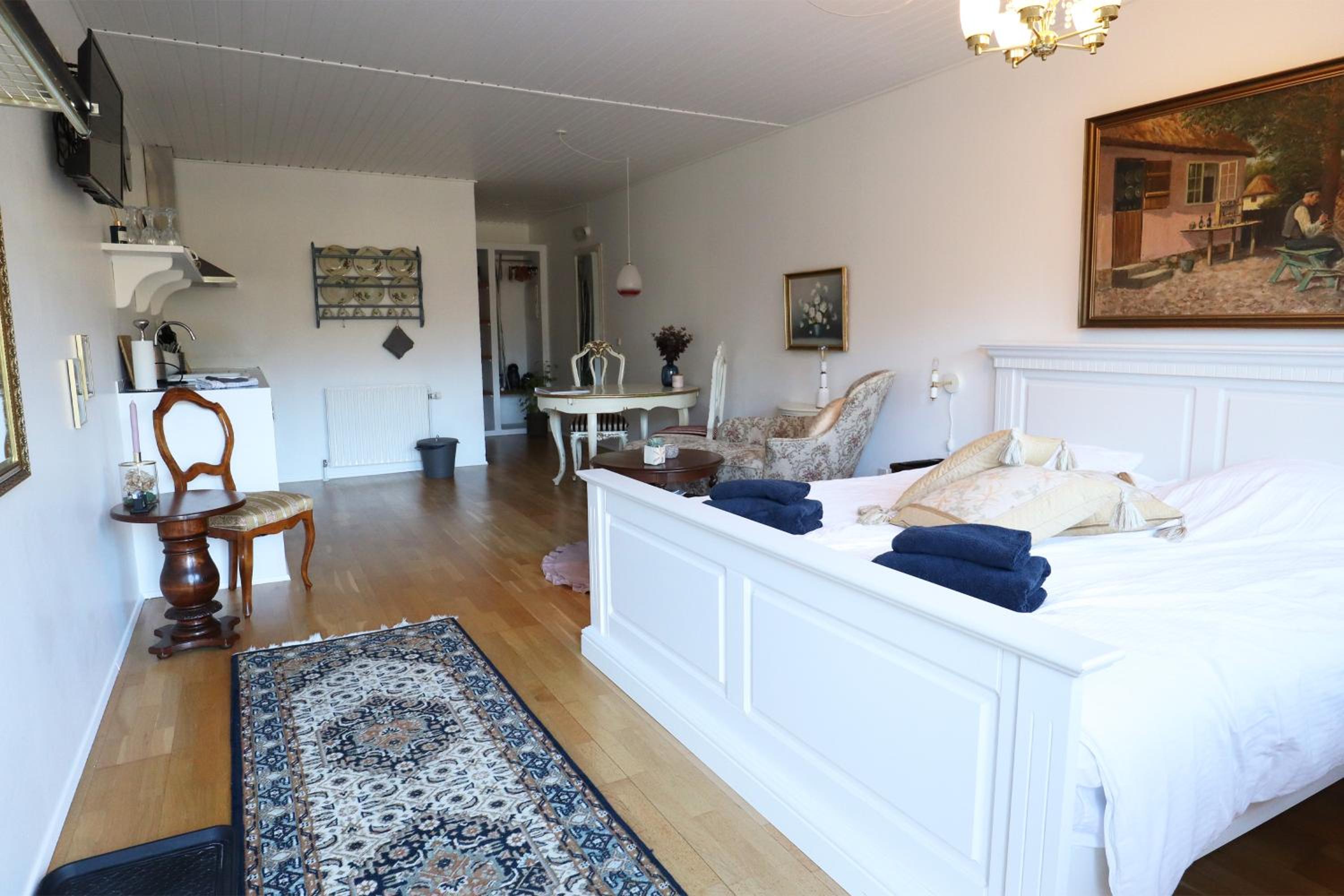 Apartment - Photo 1