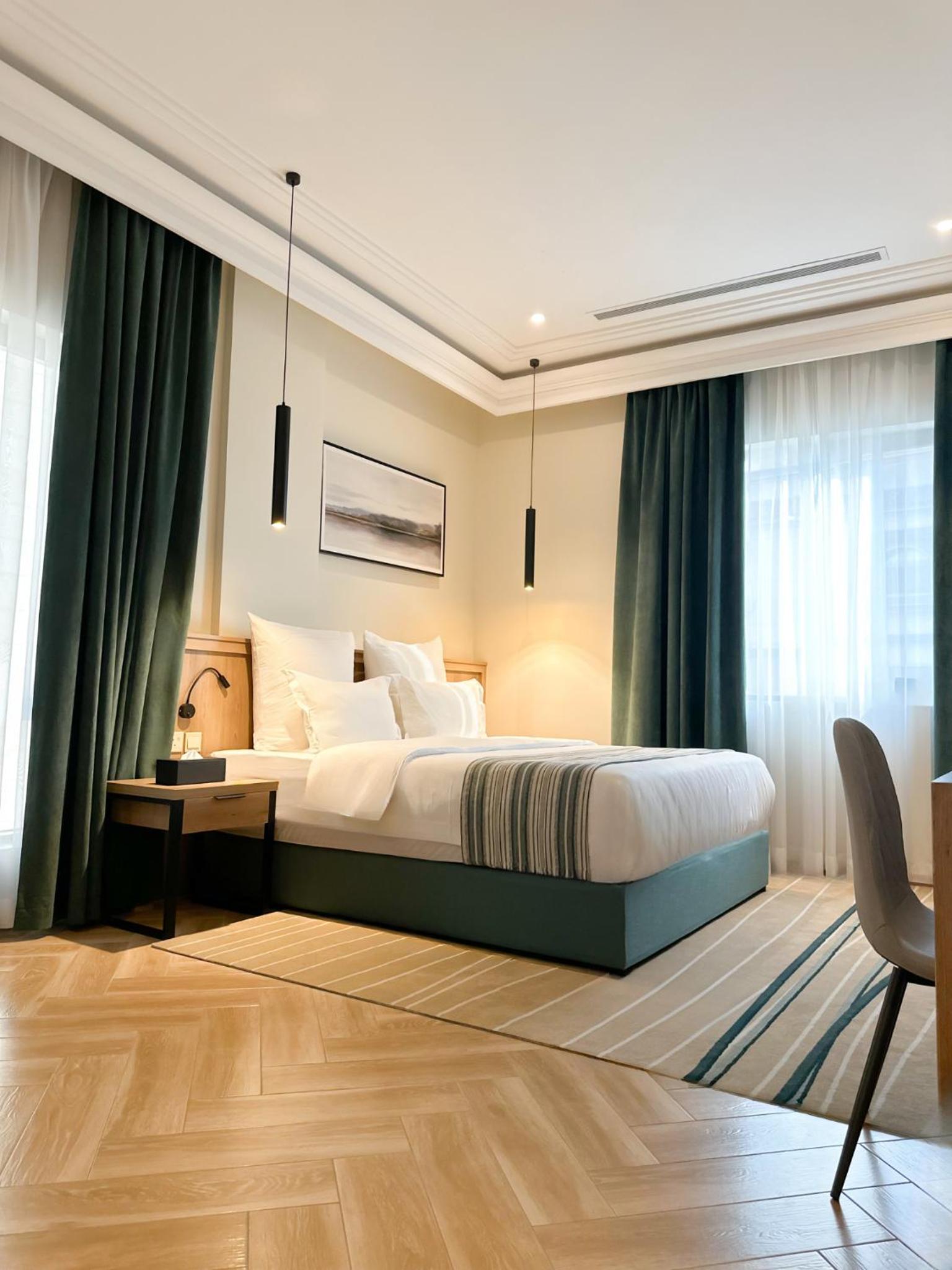 Standard King Room - Photo 3