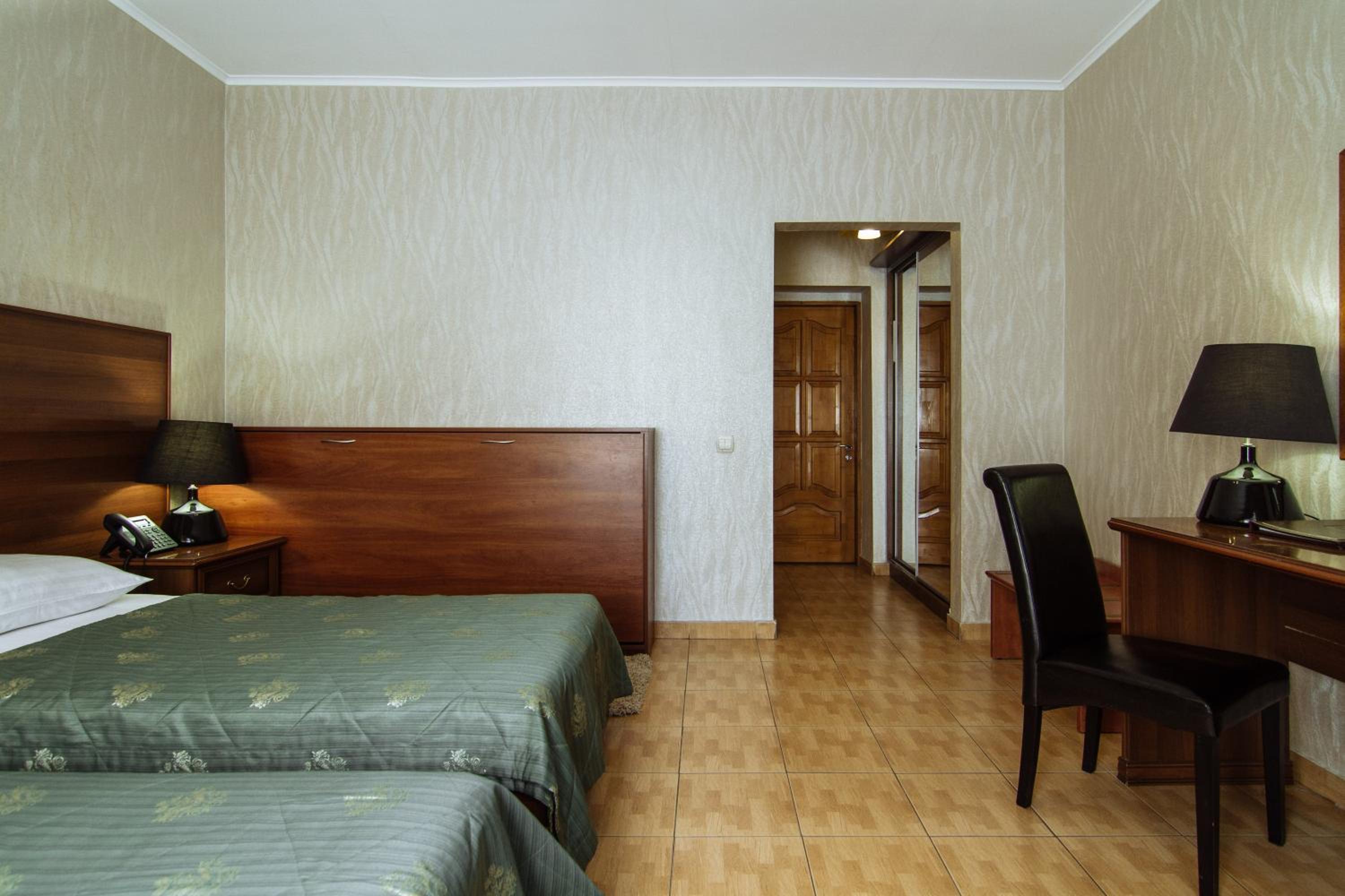 Standard Triple Room photo 3