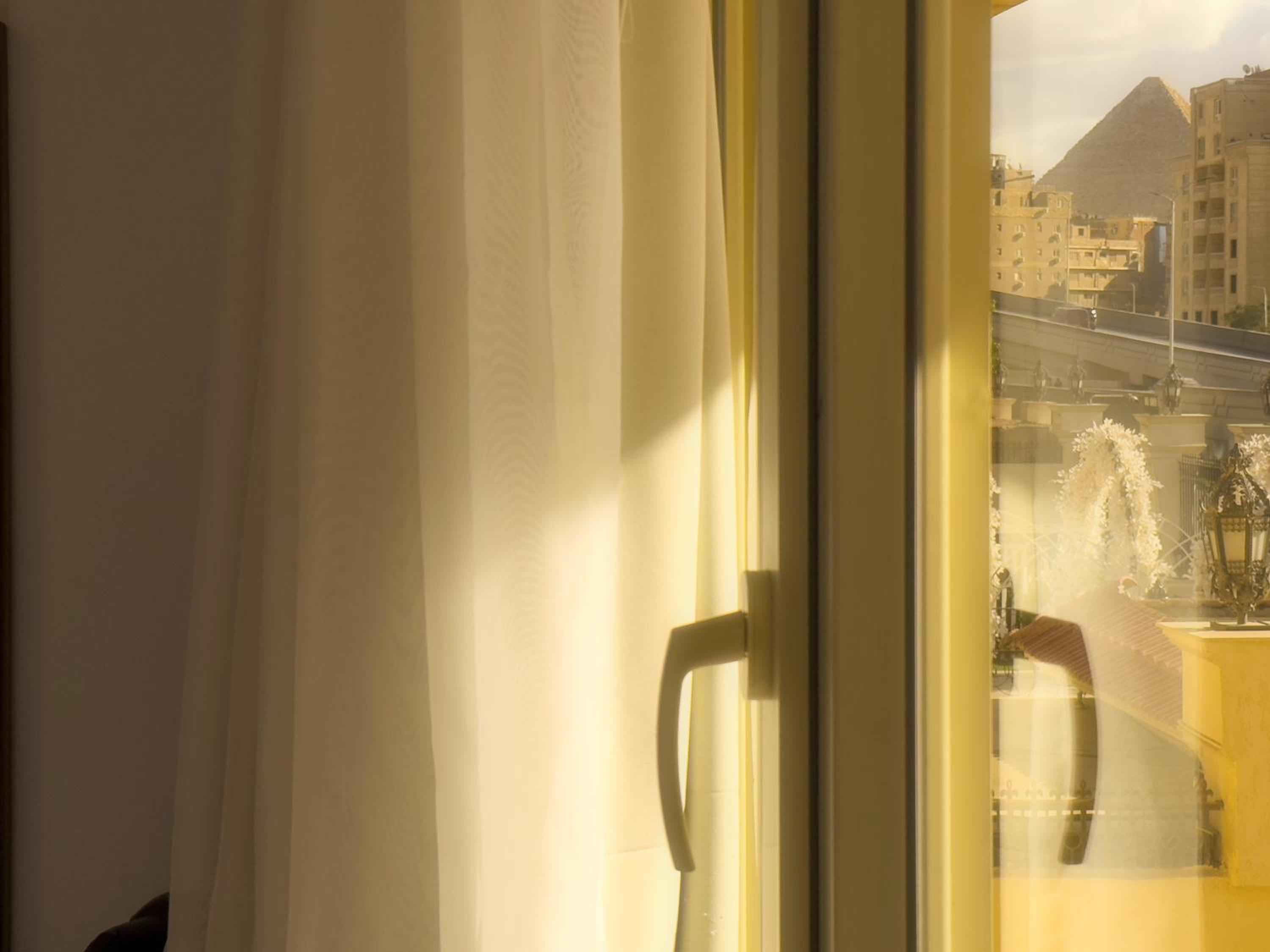Deluxe Double Room thumbnail 6