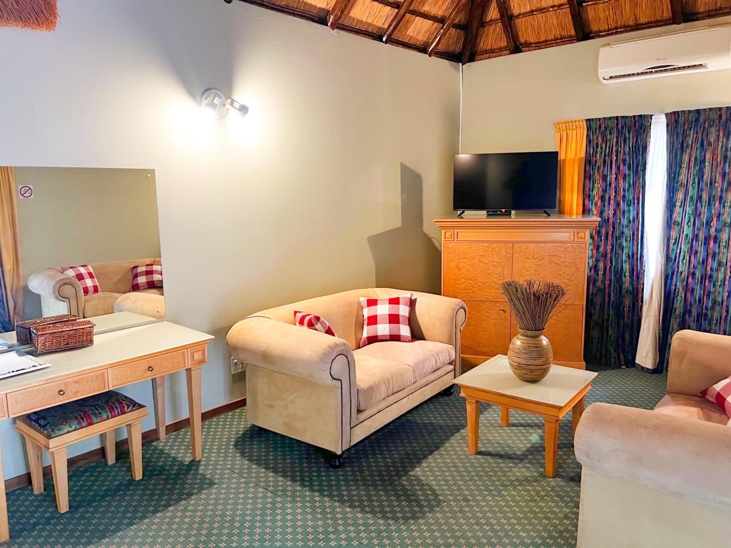 Deluxe Double or Twin Room - Photo 4