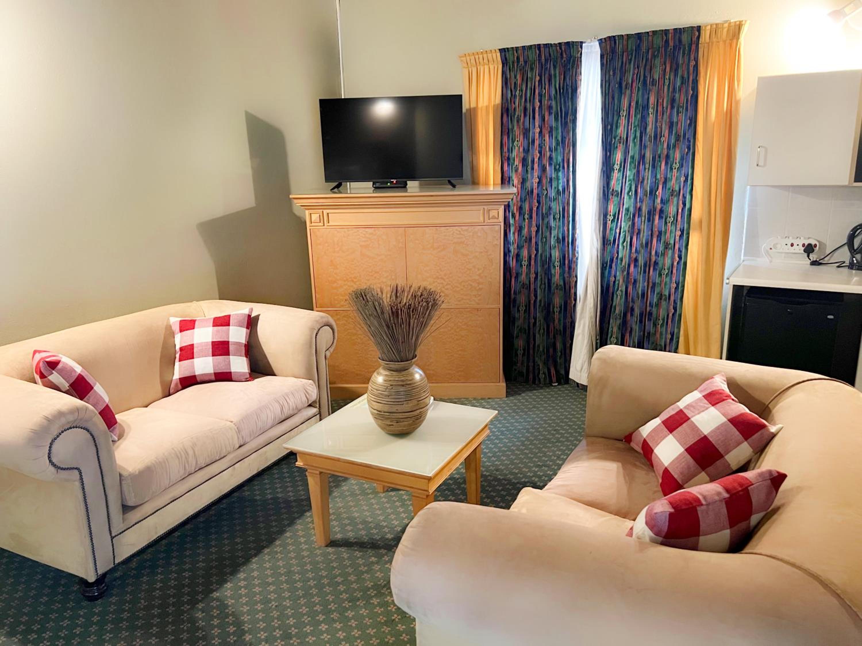 Deluxe Double or Twin Room - Photo 2