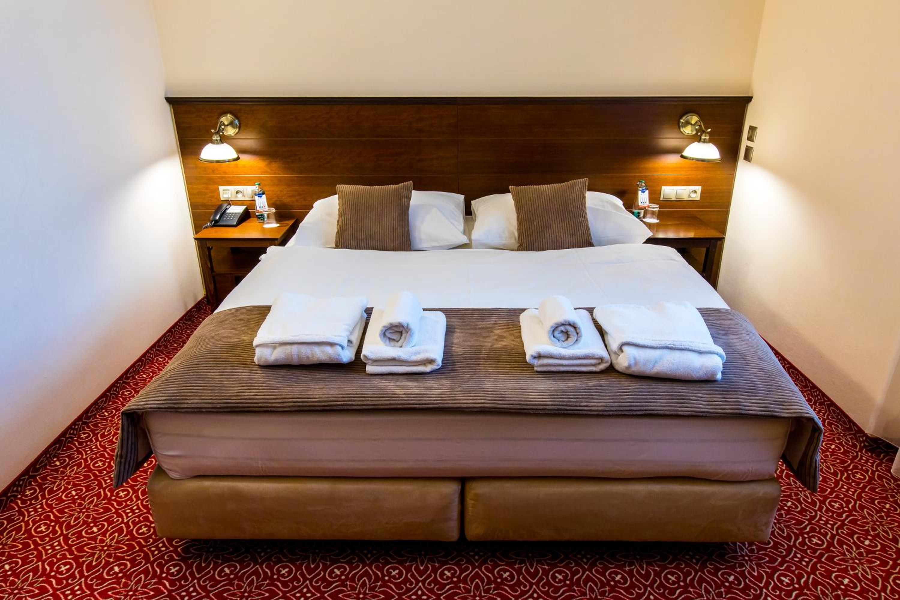 Double Room with Extra Bed - Photo 4