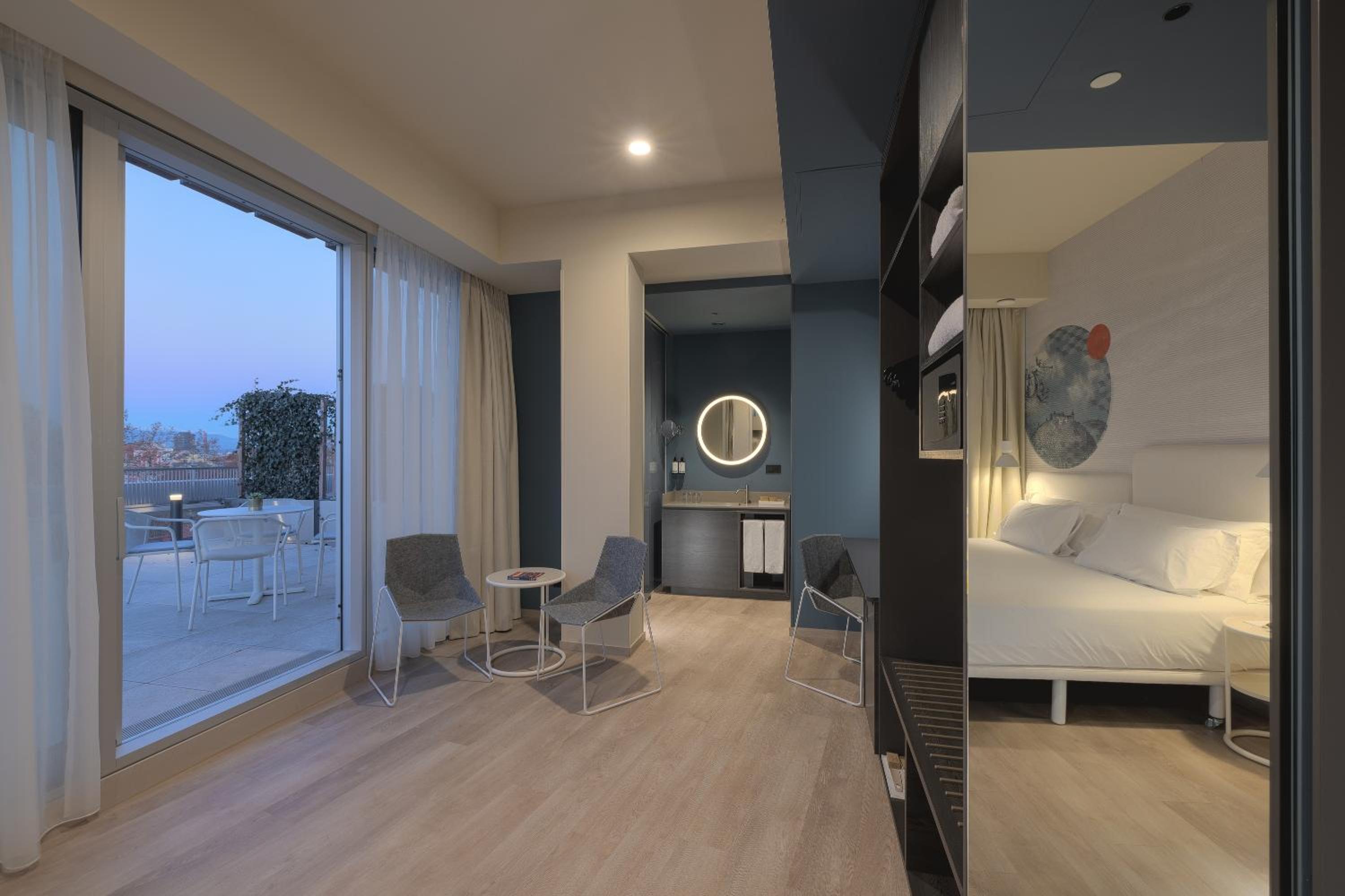 Junior Suite - Photo 12