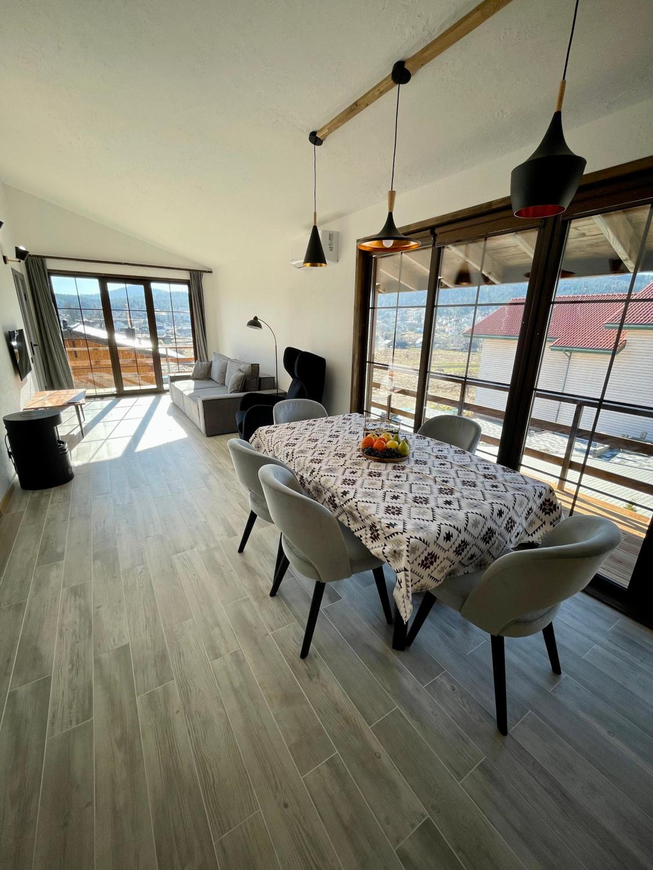 Villa photo 1