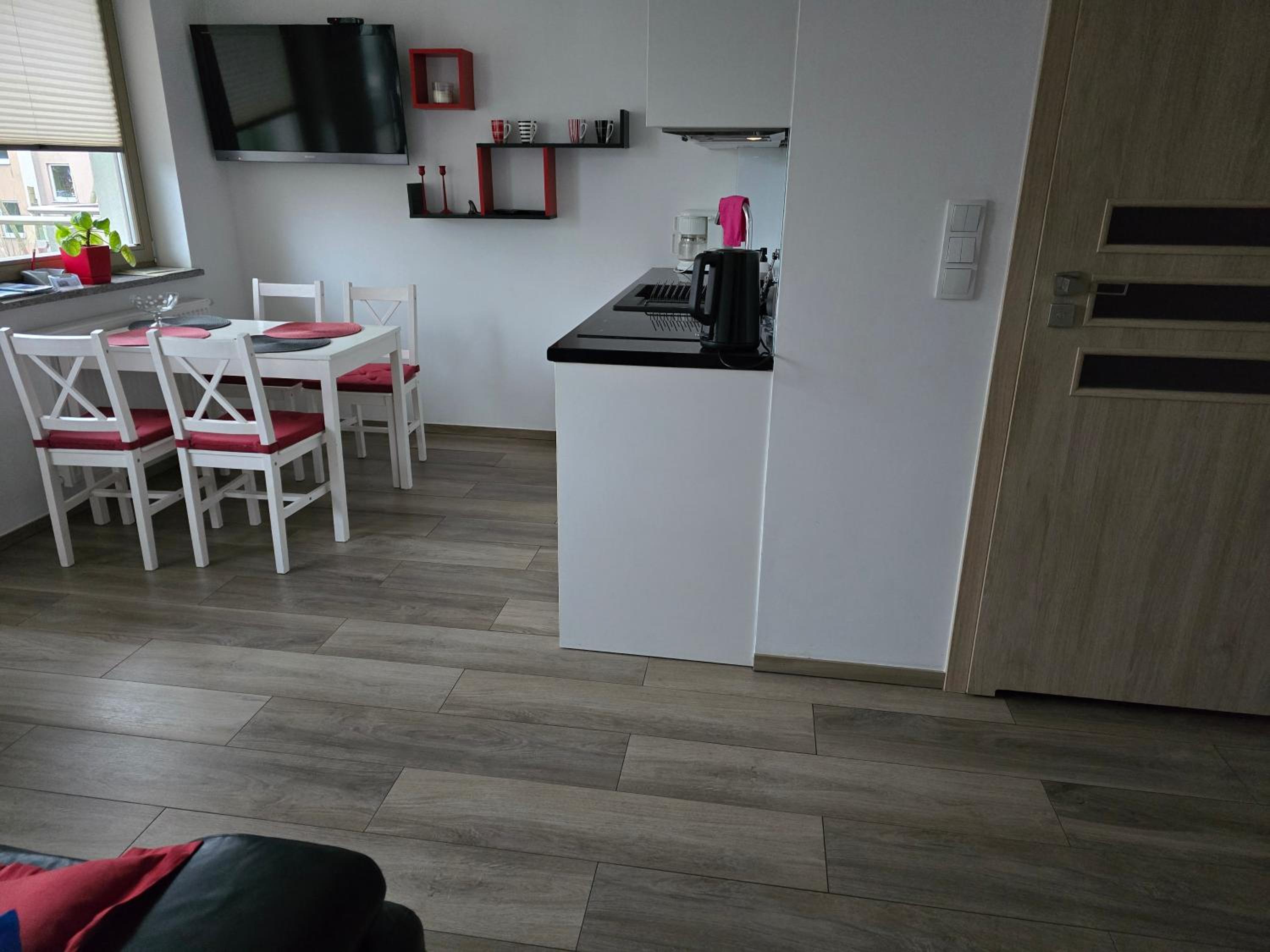 One-Bedroom Apartment - Photo 32