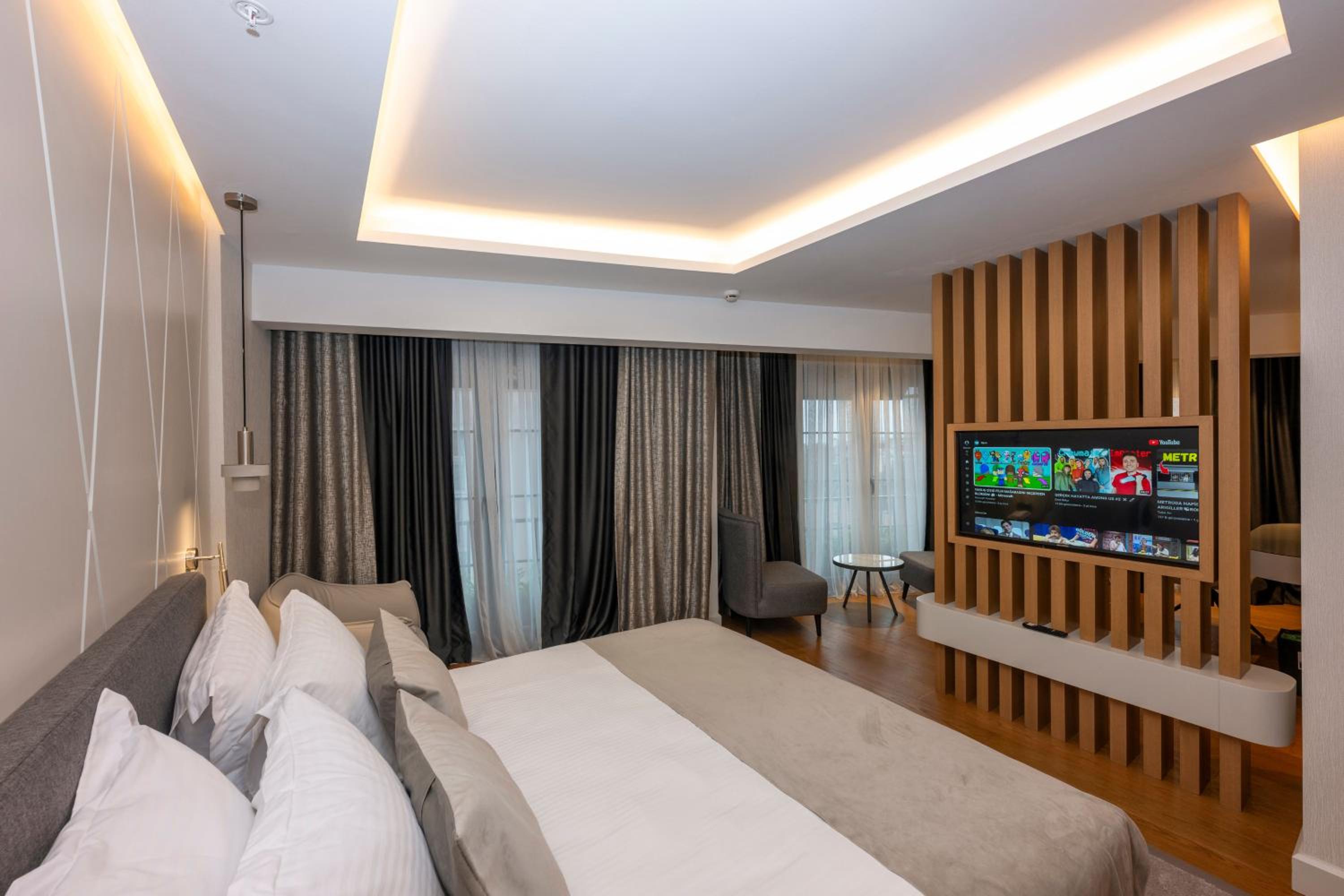 Superior King Room photo 2