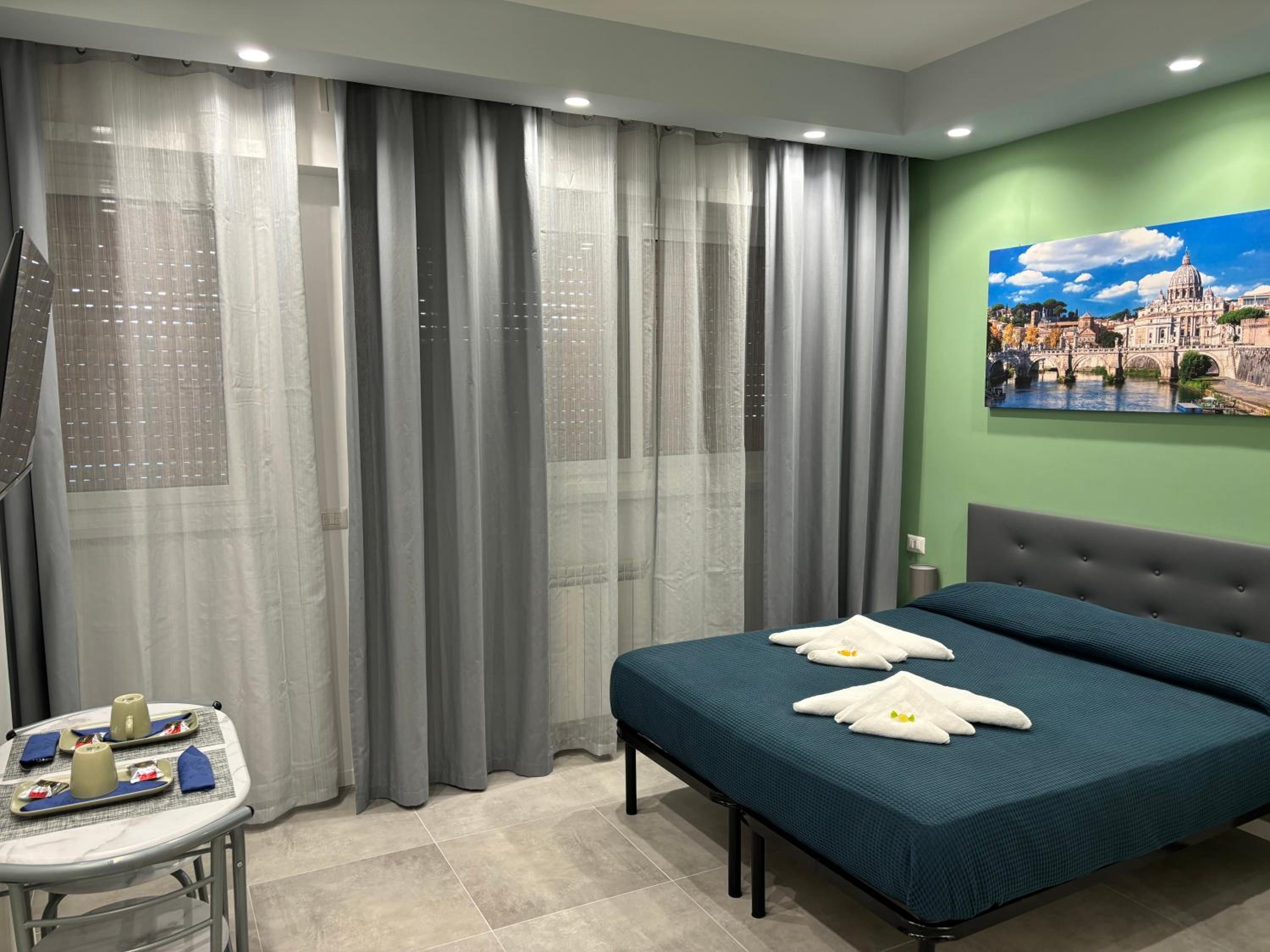 Double or Twin Room with Private Bathroom photo 2