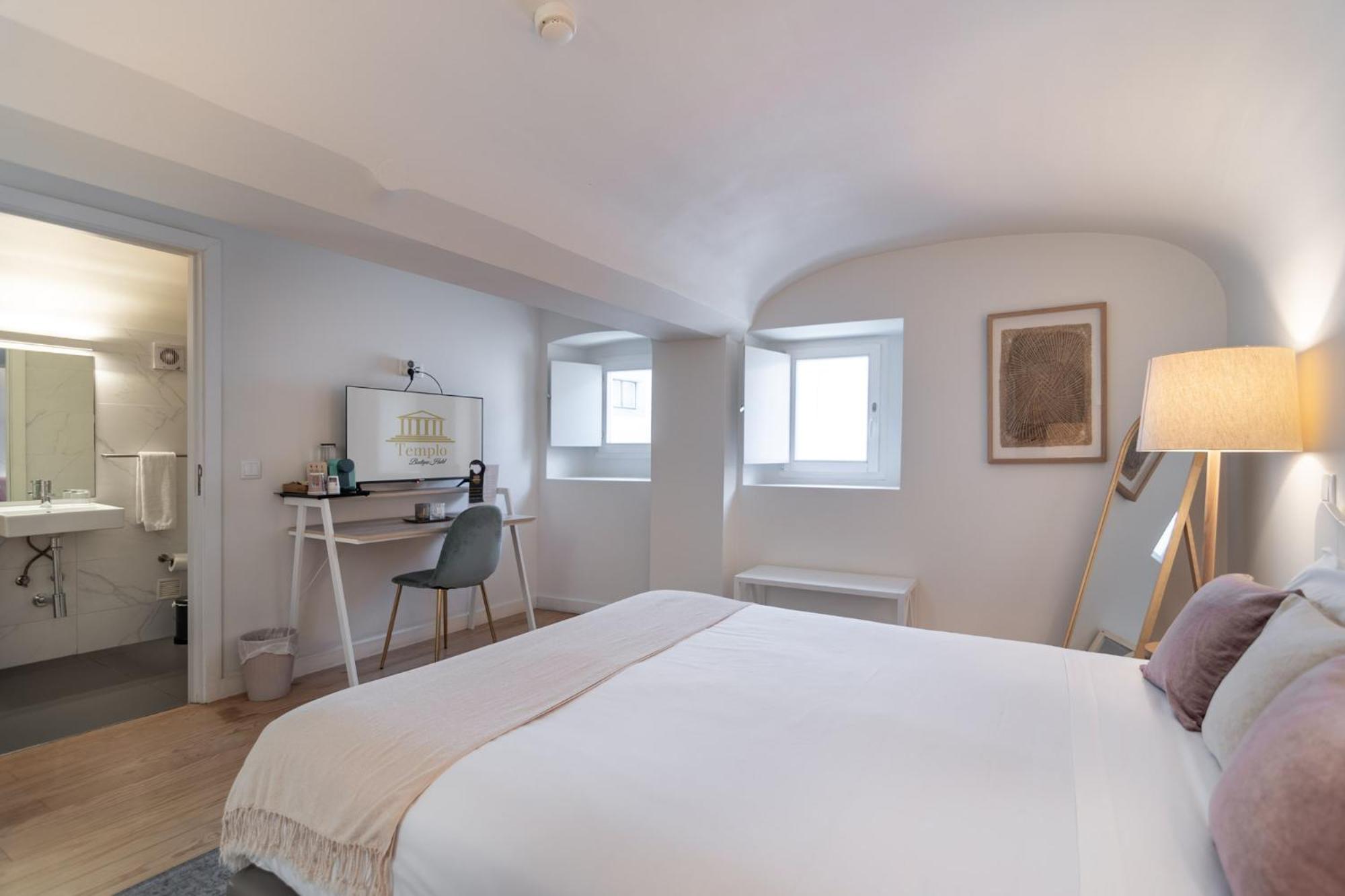 Standard Double Room - Photo 1