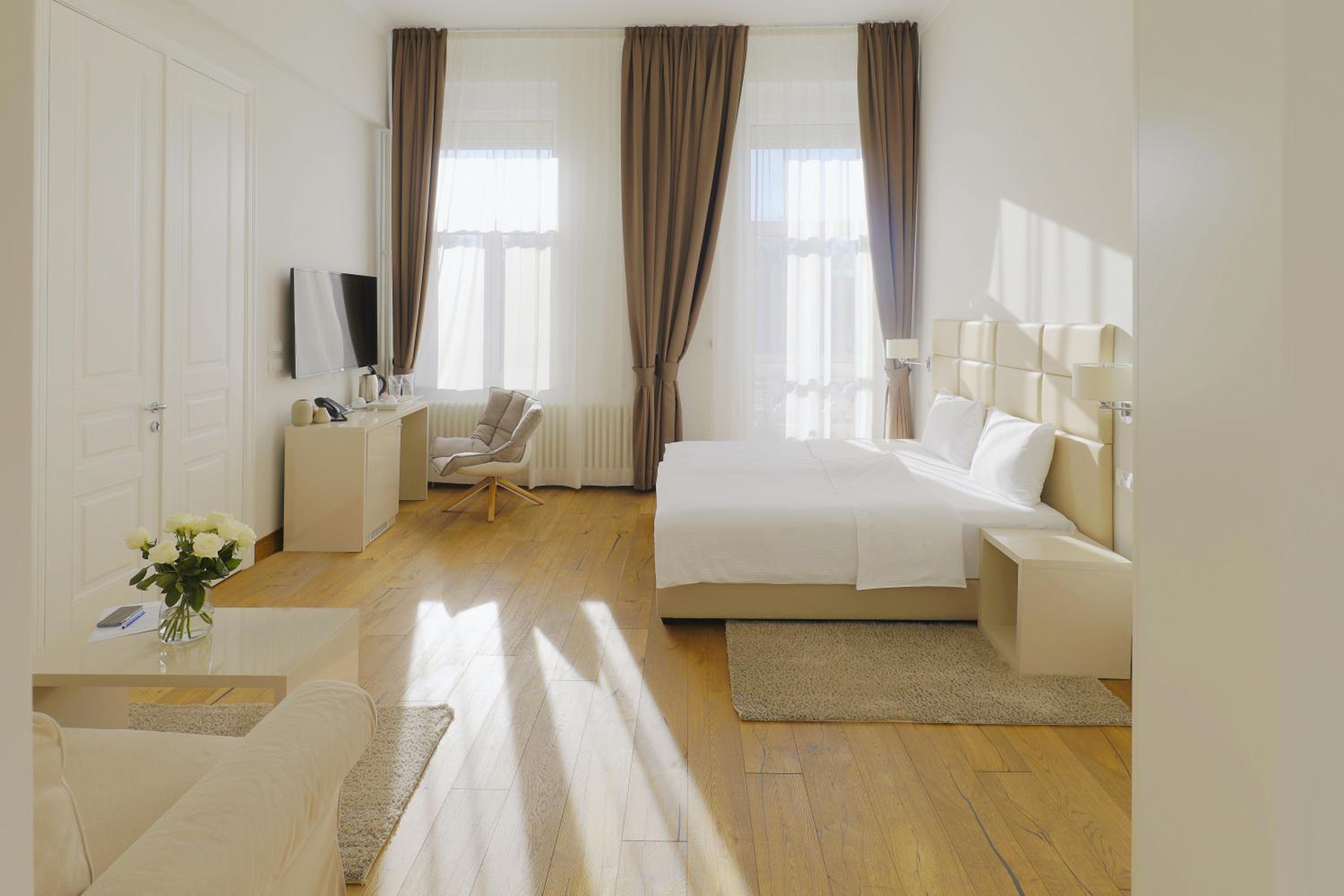 Deluxe Double or Twin Room - Photo 1