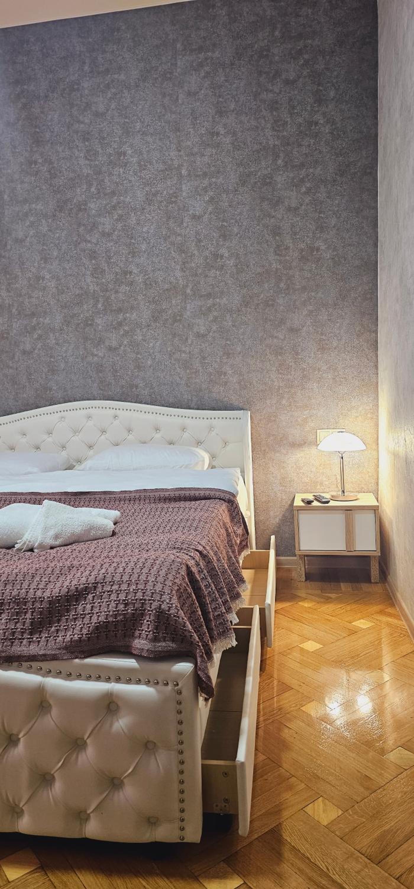 Double Room - Photo 12