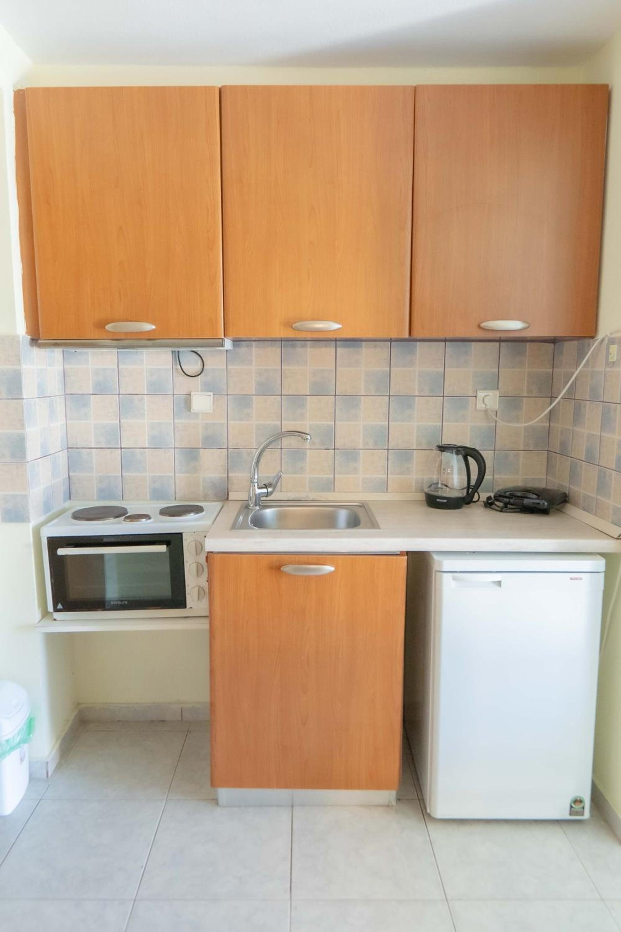 One-Bedroom Apartment photo 2