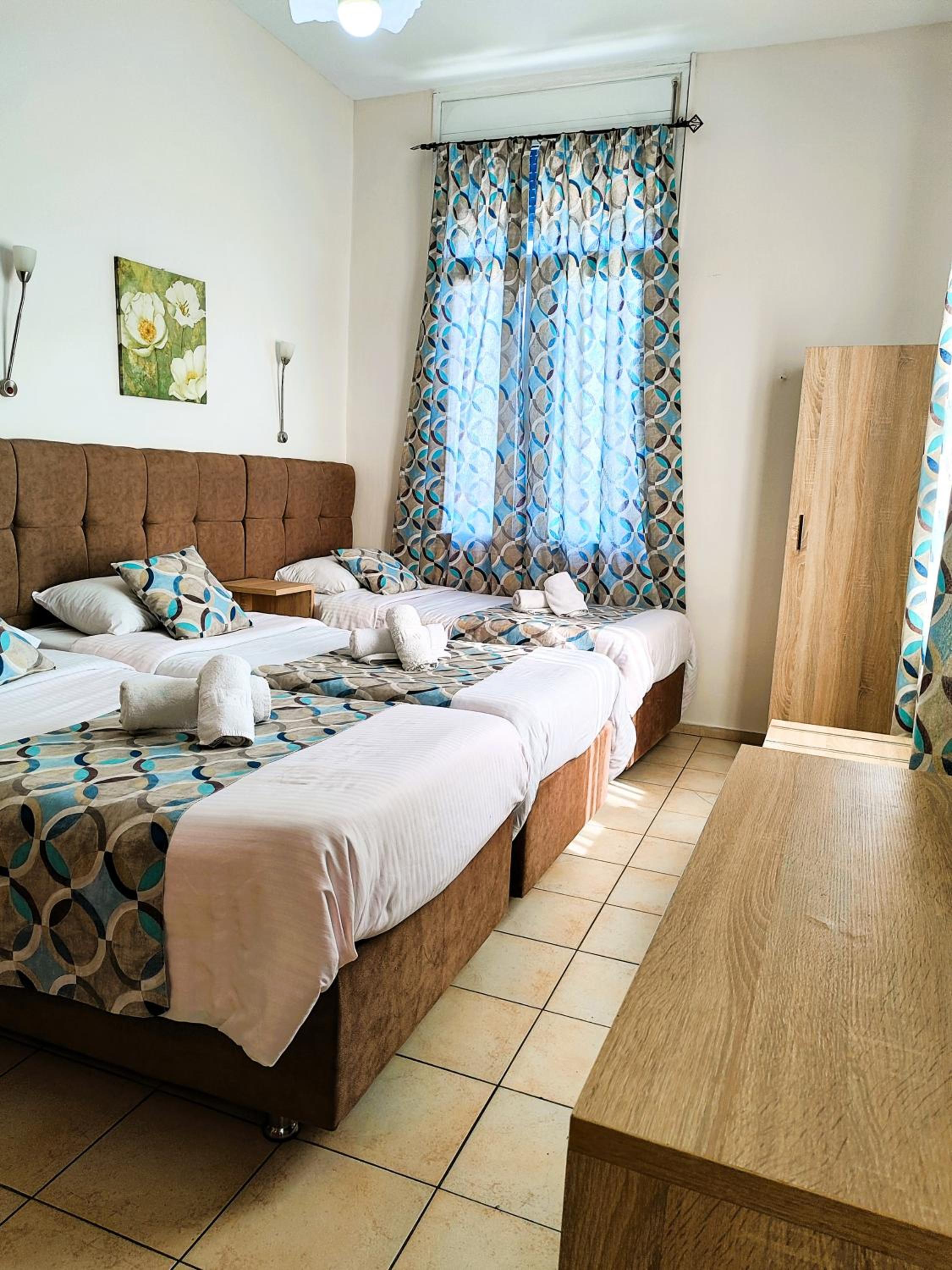 Standard Triple Room with Sea View - Photo 6