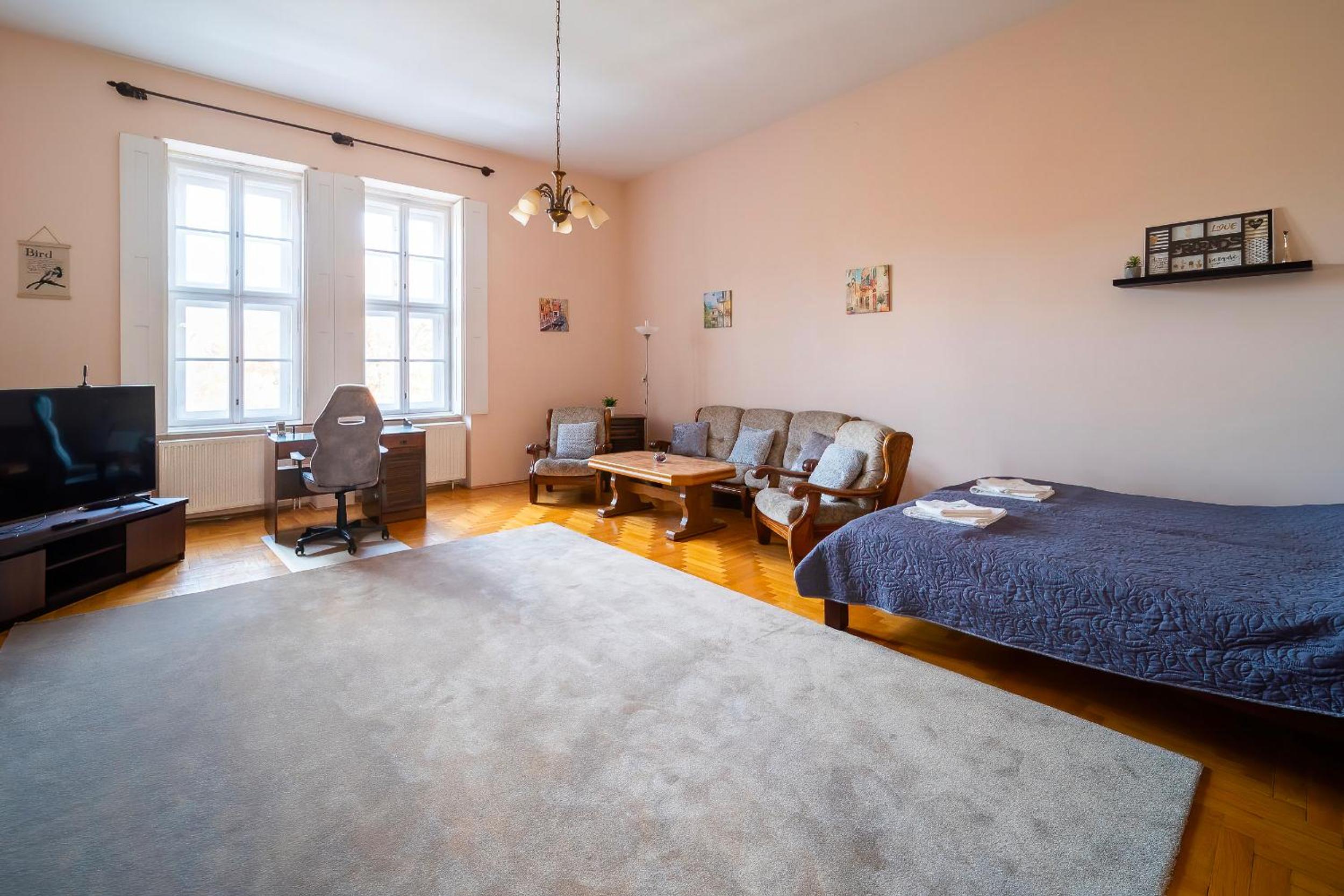Deluxe Double Room - Photo 7