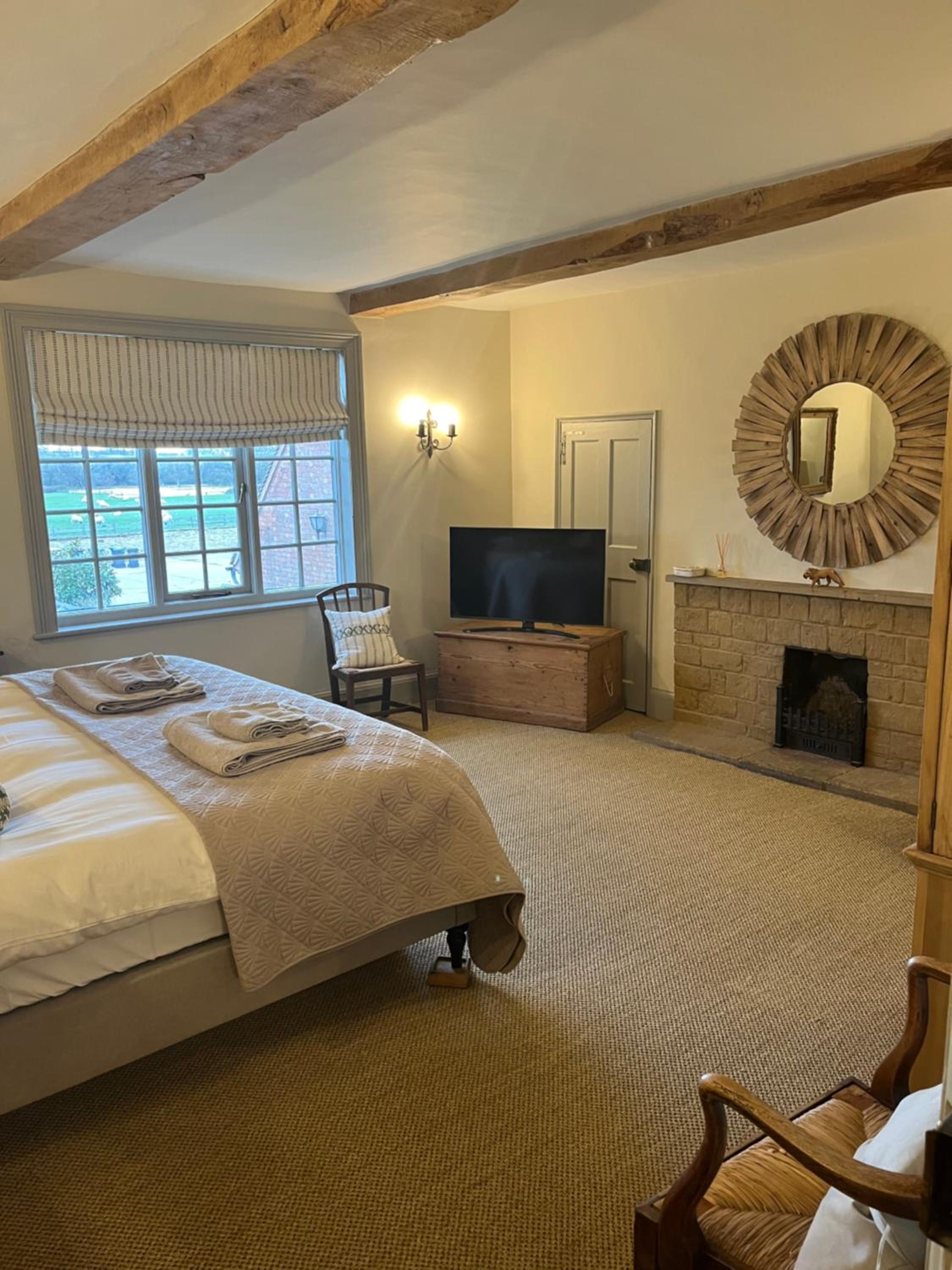 Deluxe King Room