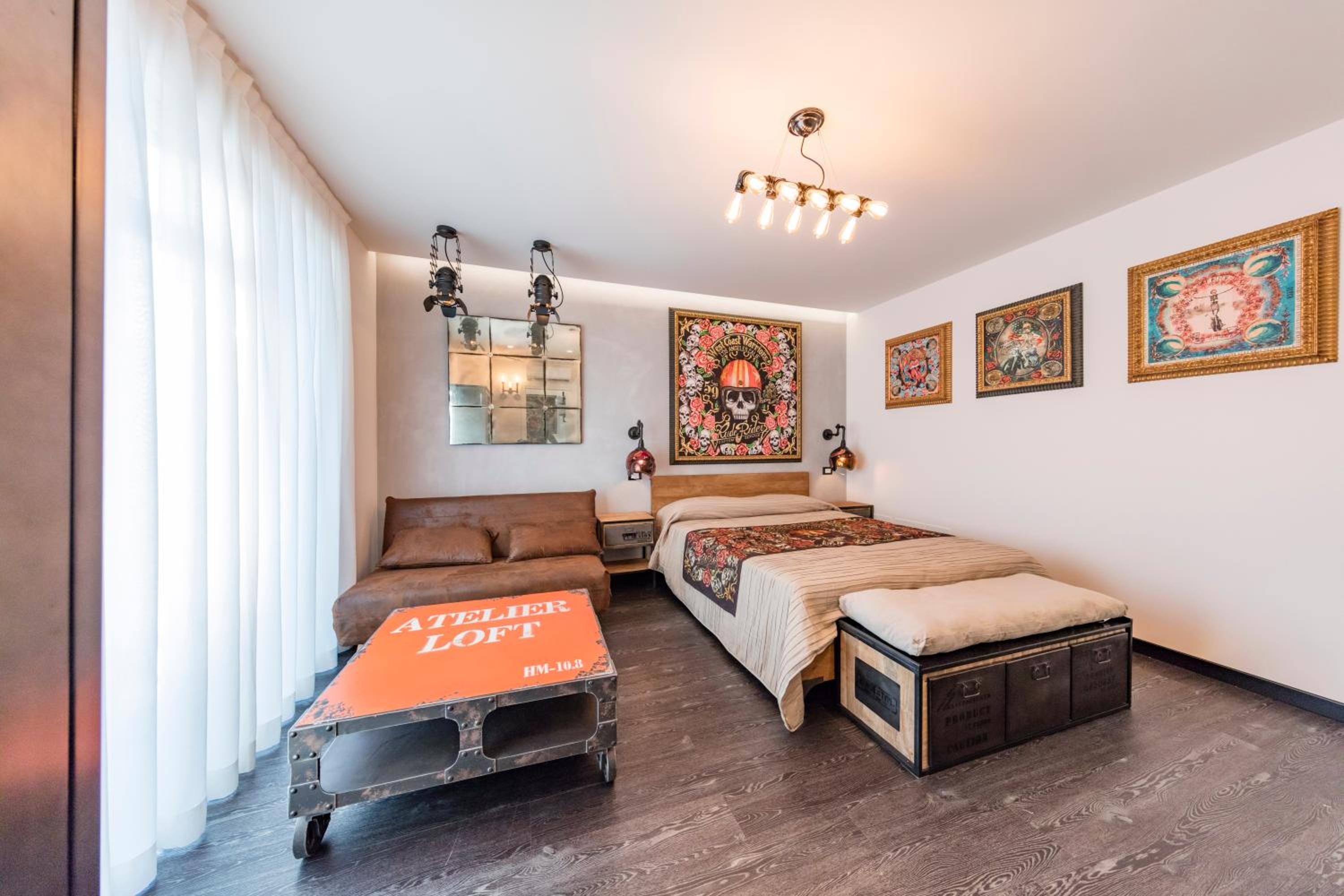 Deluxe Double Room with Side Sea View photo 2