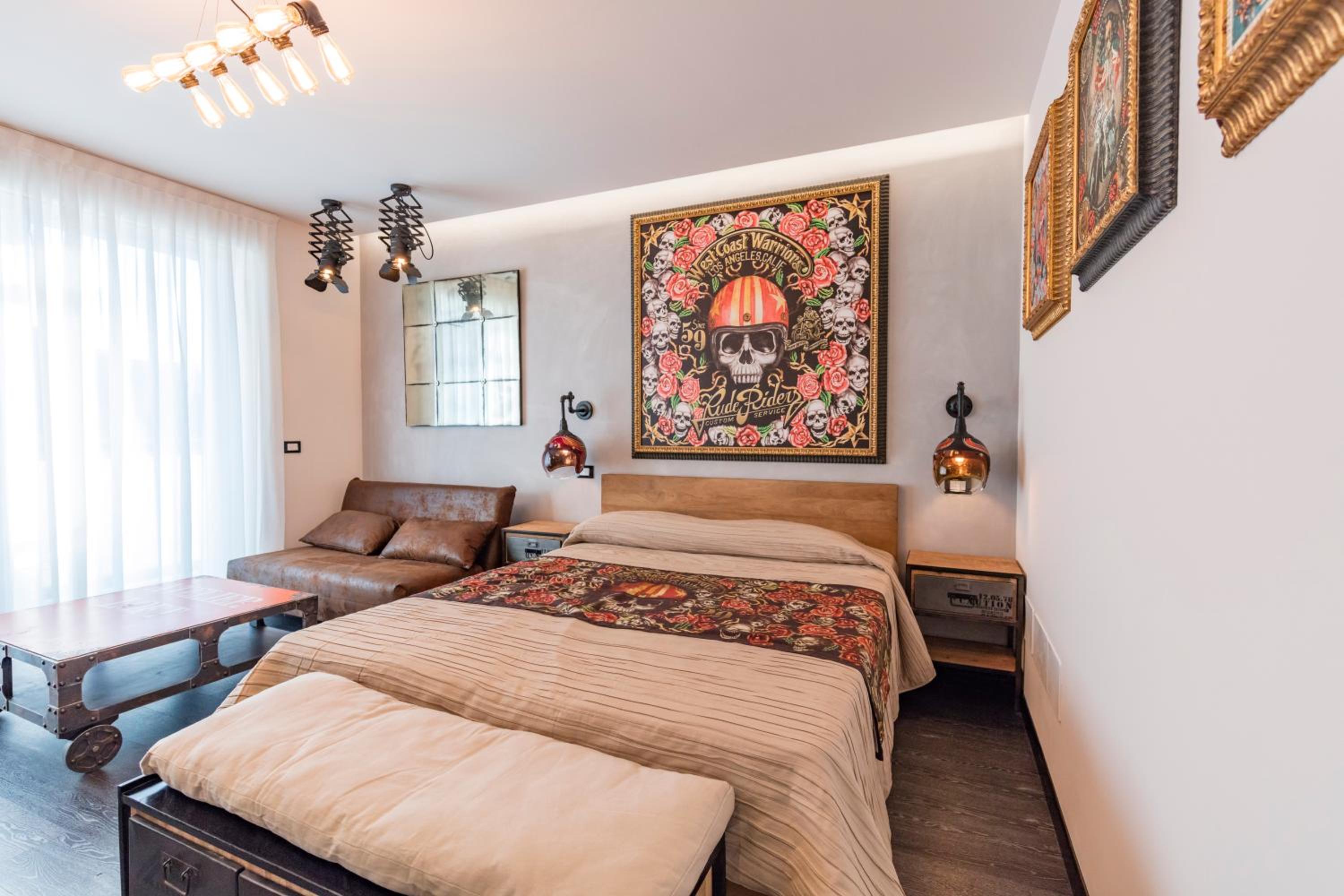 Deluxe Double Room with Side Sea View photo 3