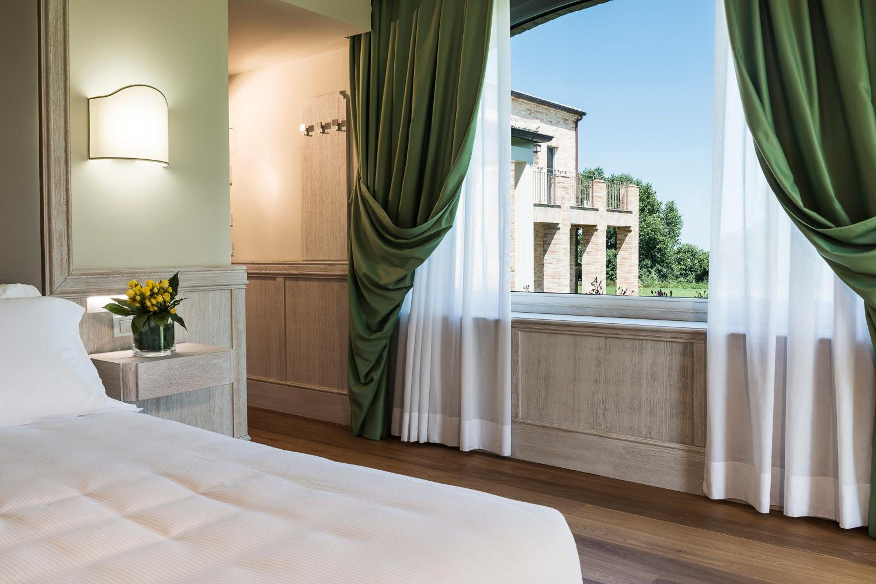 Superior Double or Twin Room with Garden View photo 2