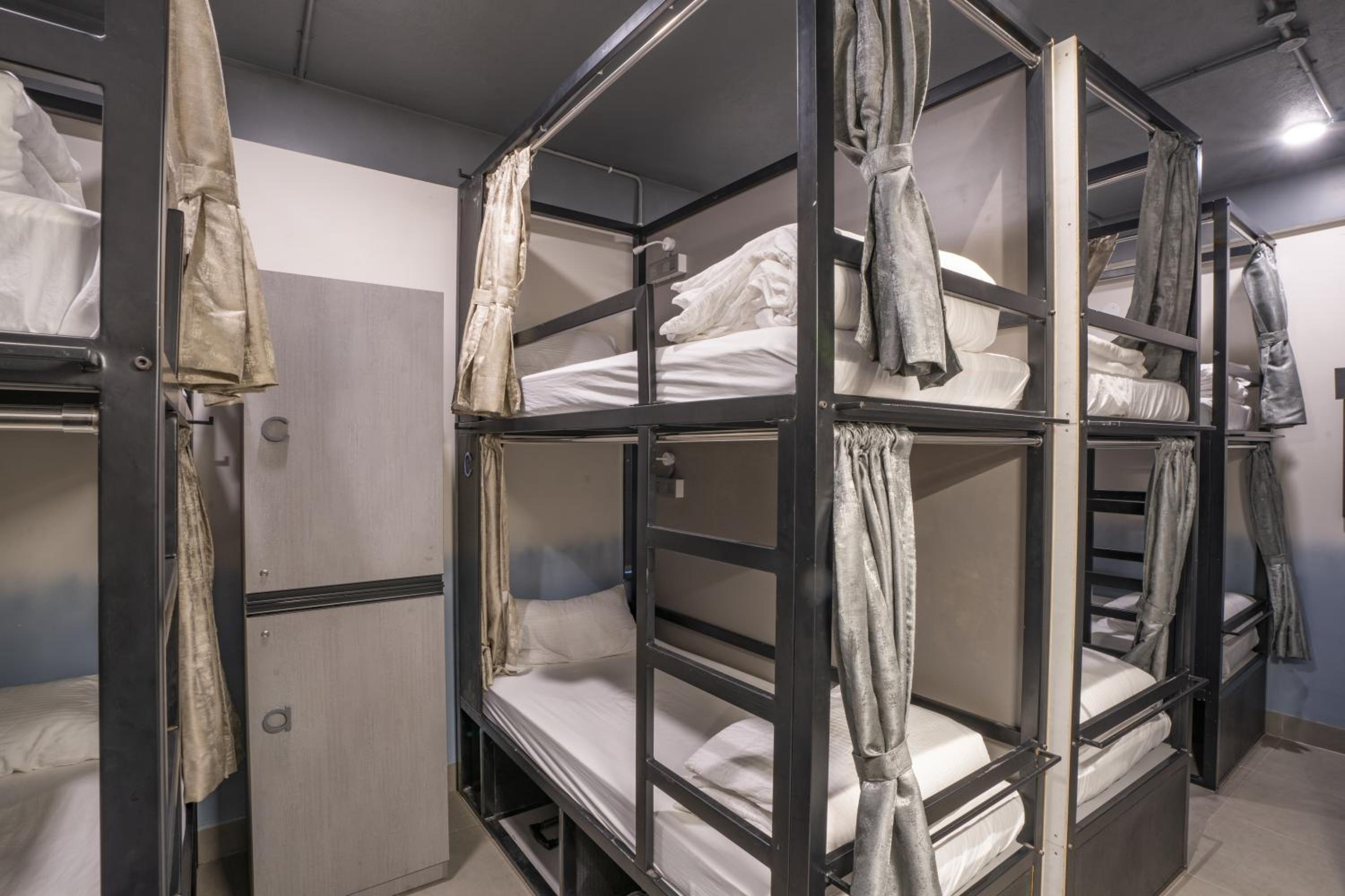 8-Bed Male Dormitory Room photo 1