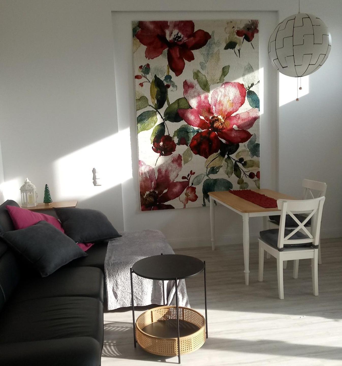 One-Bedroom Apartment with Balcony photo 1