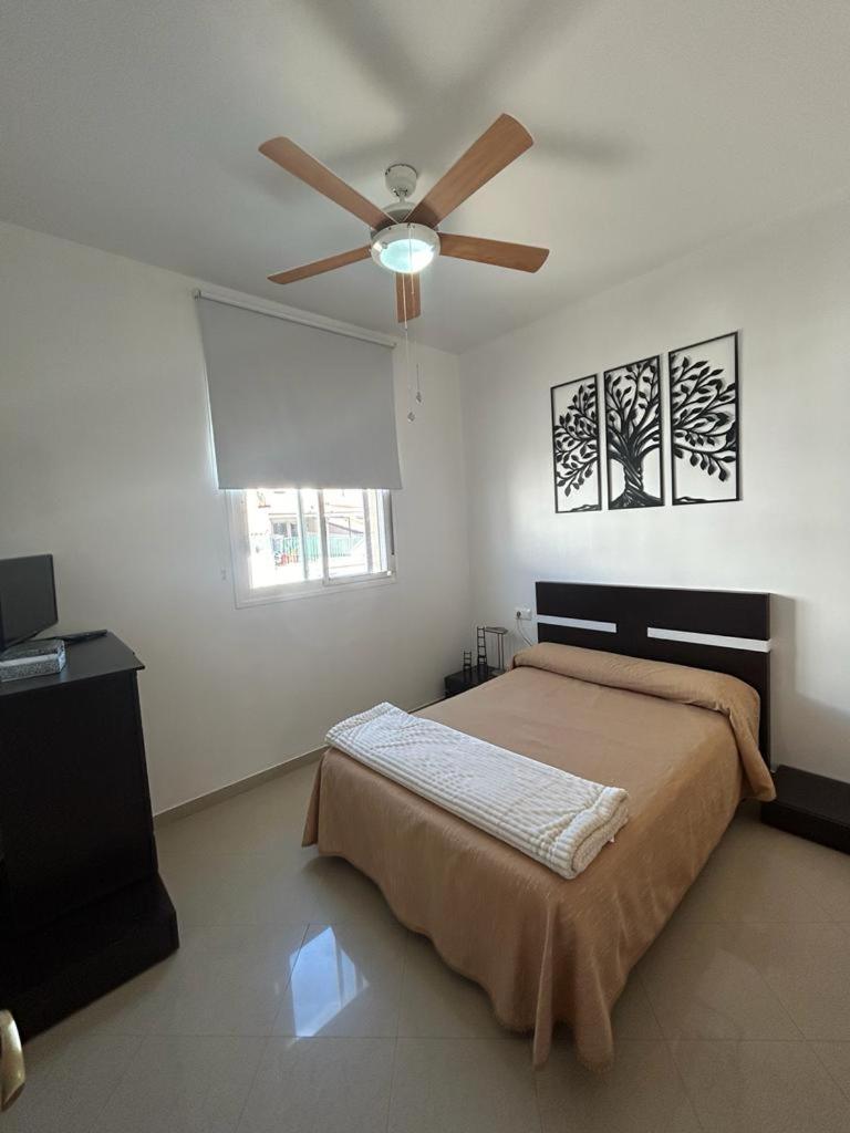 Habitación Doble o con Dos Camas con Baño Compartido