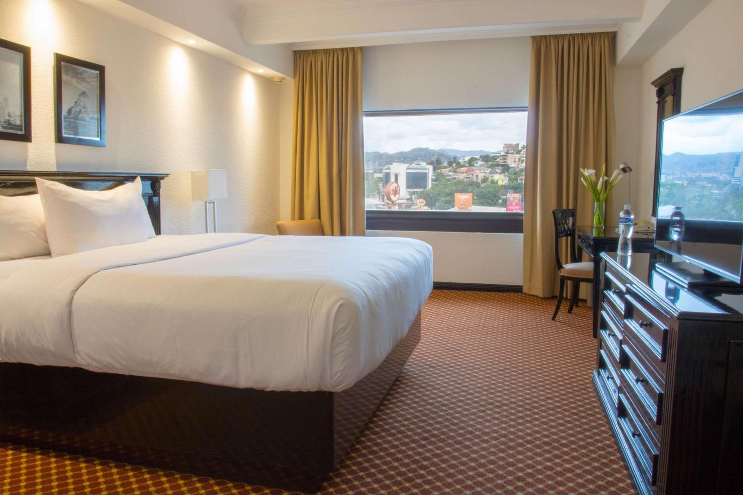 Business King Room - Photo 4