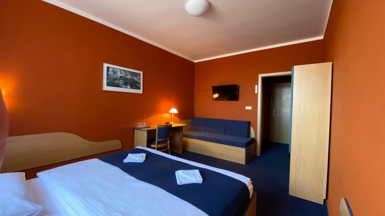 Superior Double or Twin Room - Photo 8