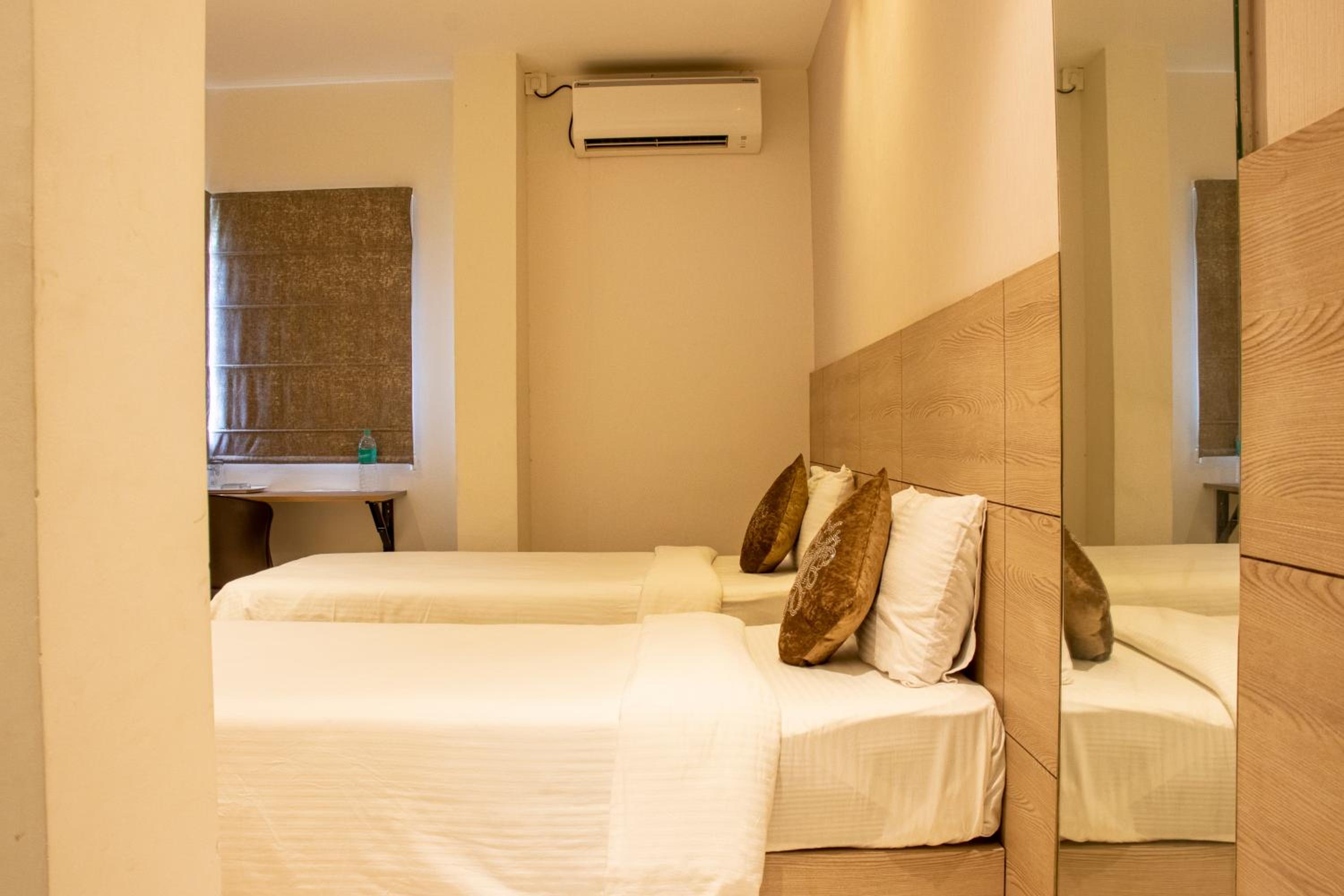 Executive Room - Photo 7