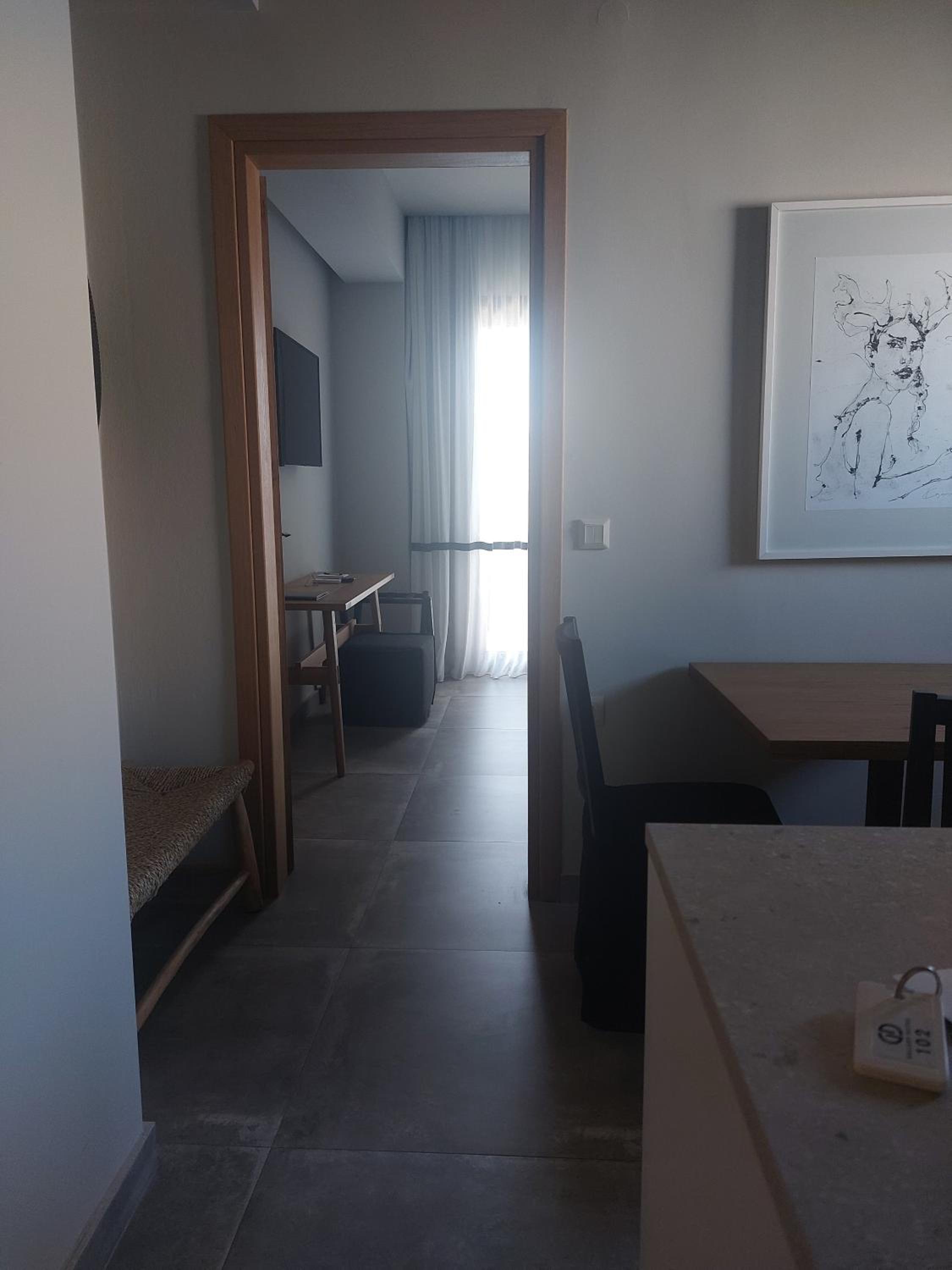 Double Room - Photo 6