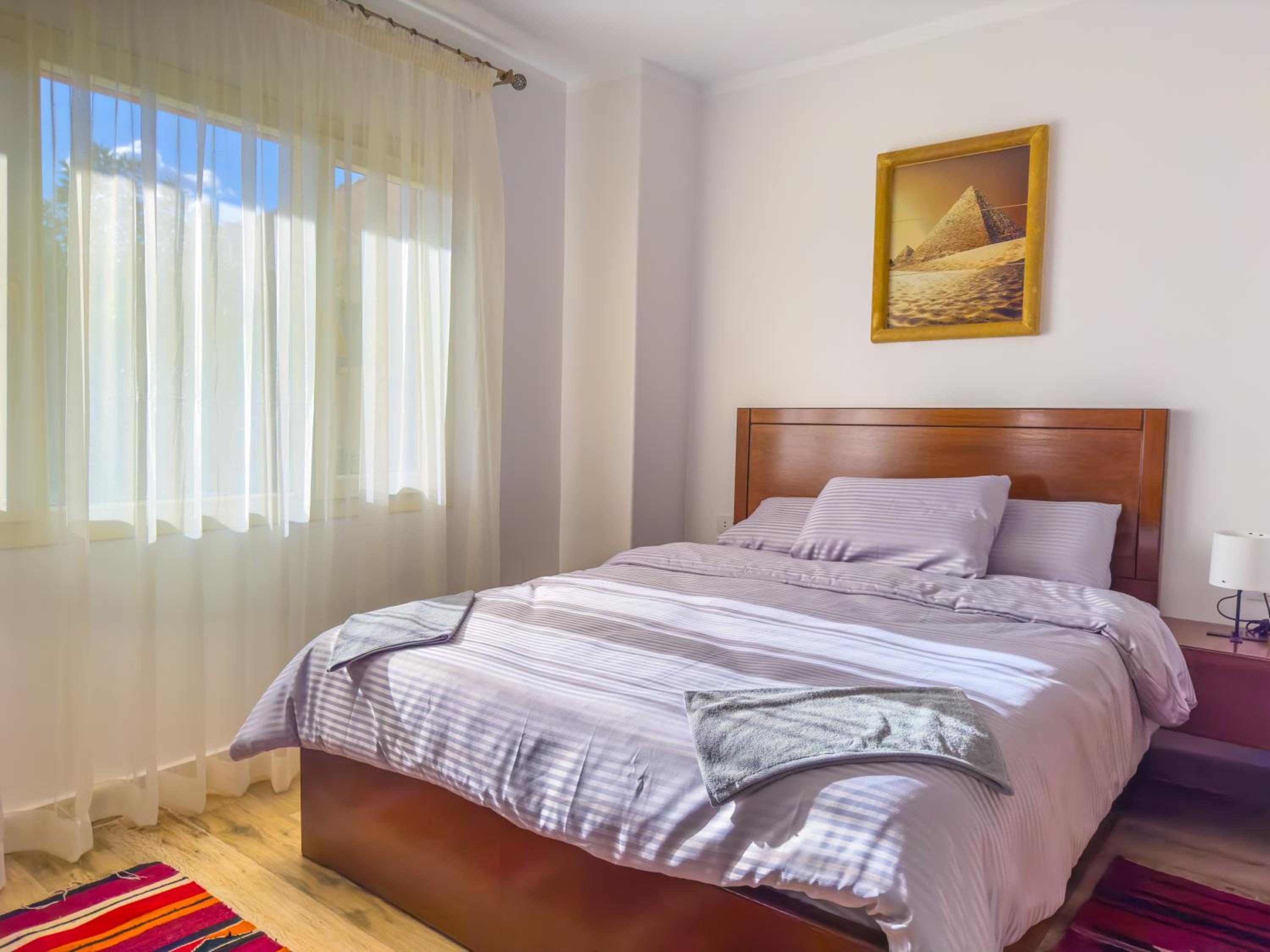 Standard Single Room thumbnail 6