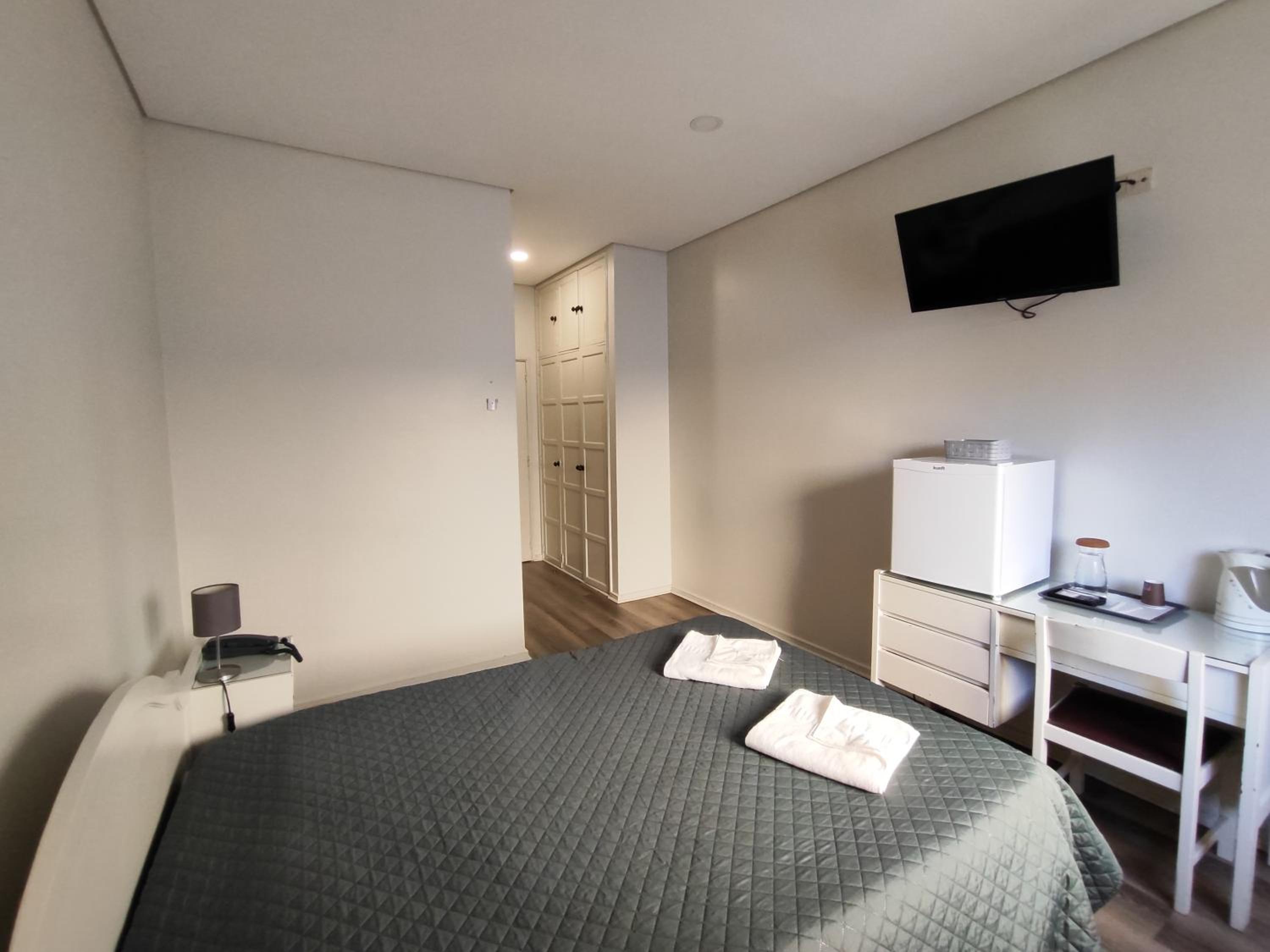 Double Room - Photo 5