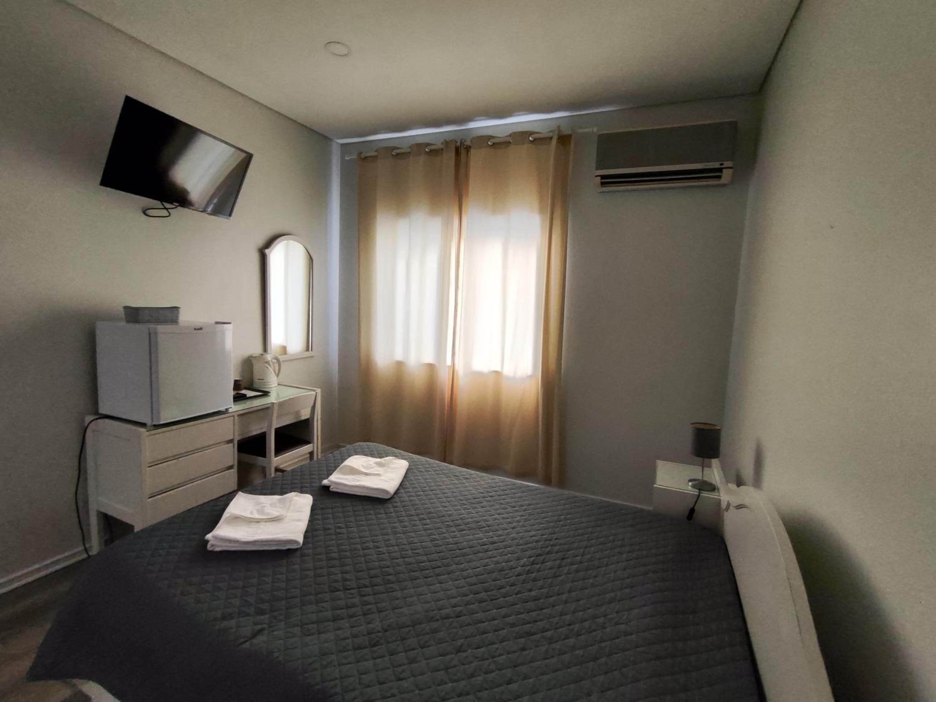 Double Room - Photo 2