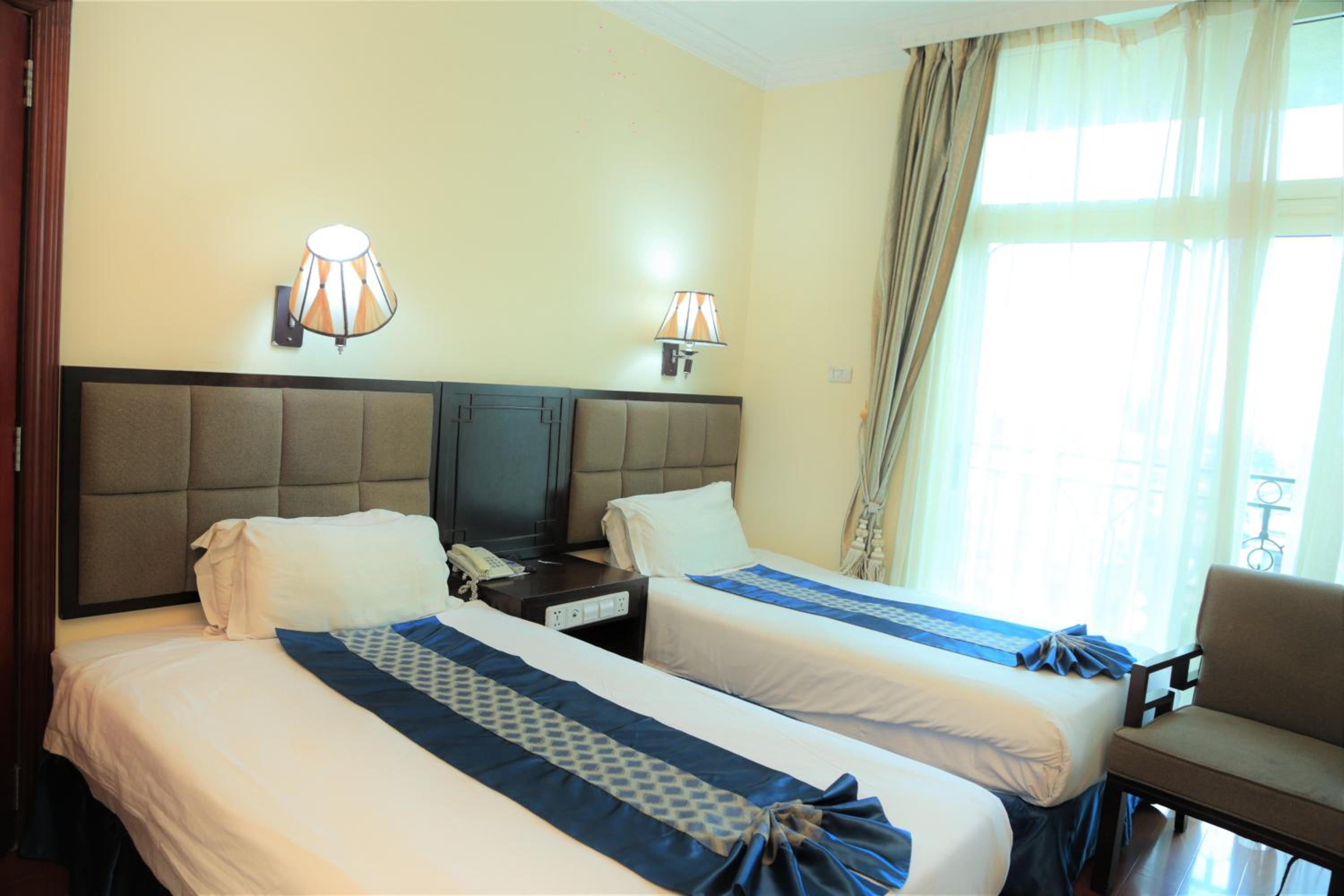 Deluxe Twin Room photo 3