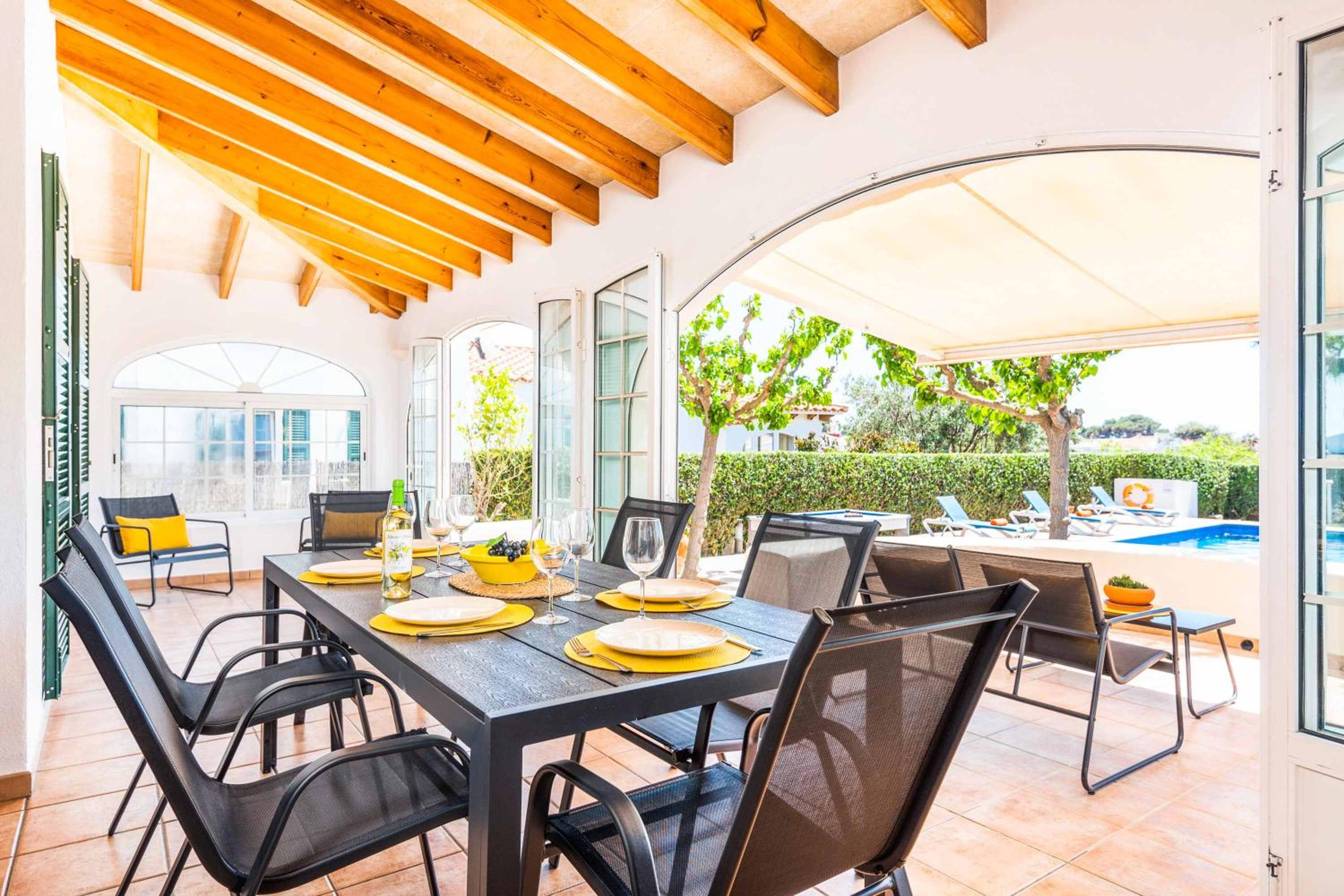 Villa de Tres Habitaciones