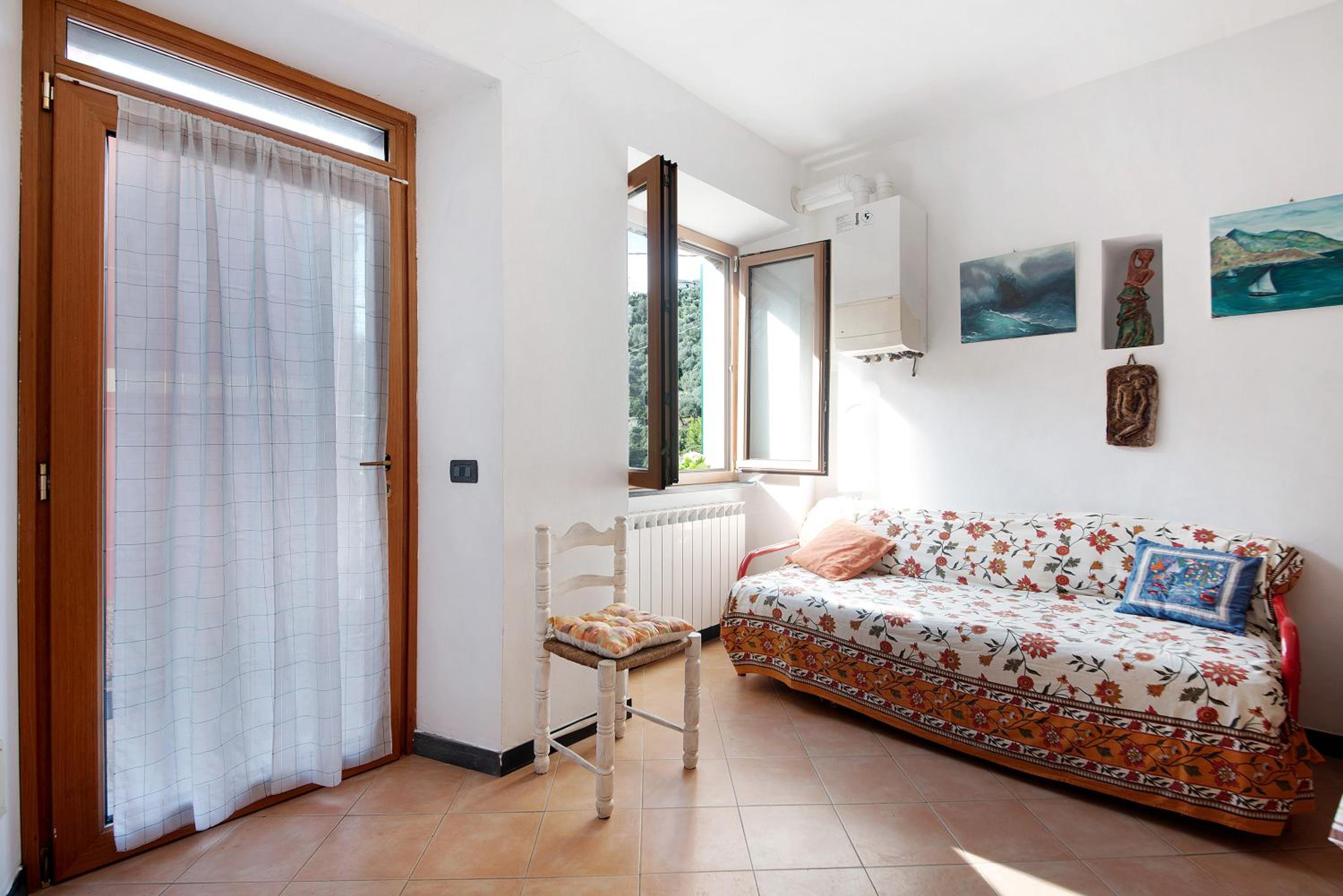 Superior One-Bedroom Apartment