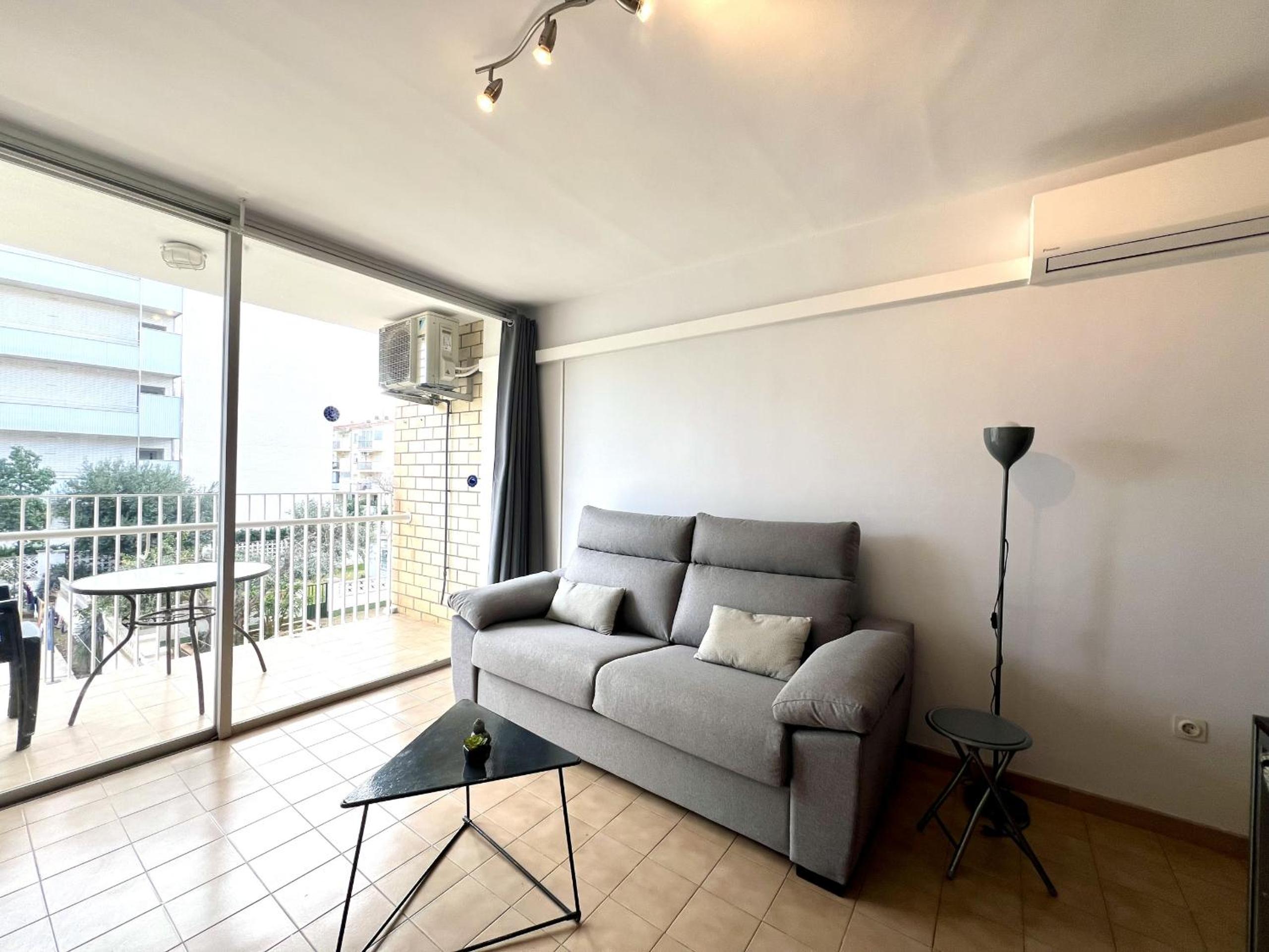 Apartamento con Balcón