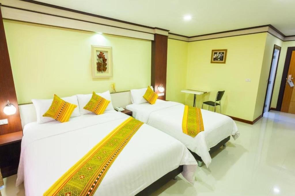 Deluxe Family Room