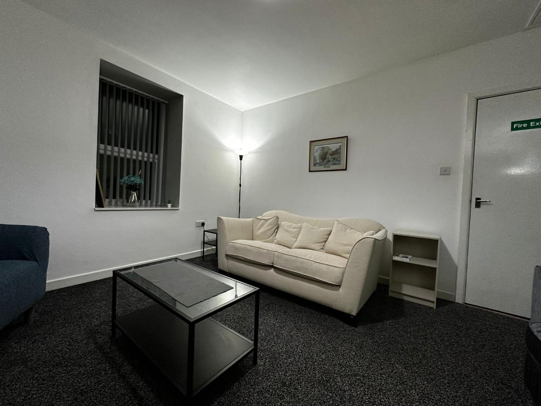 Double Room With Private Bathroom photo 1