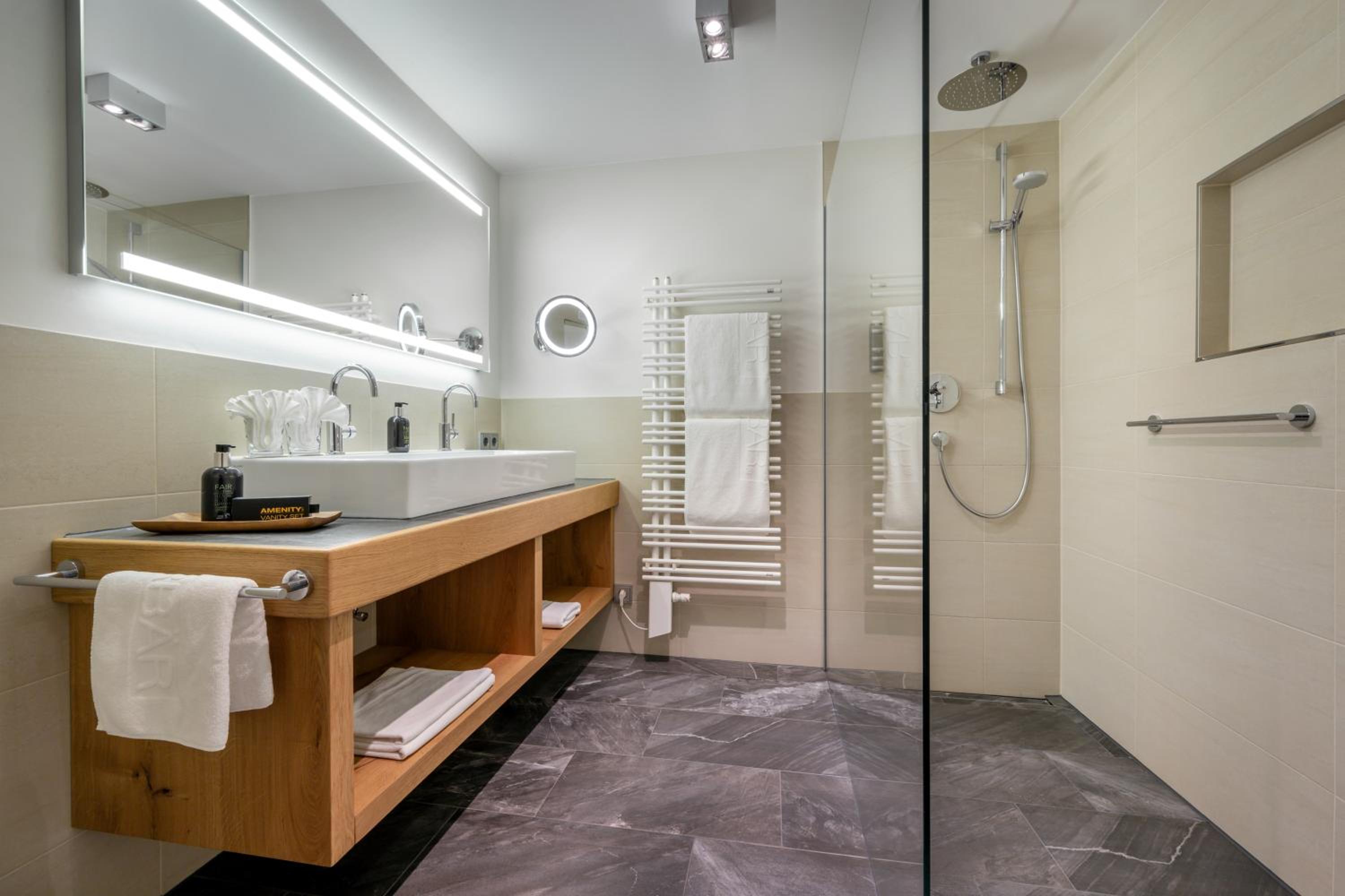 Junior Suite with Terrace - Photo 6