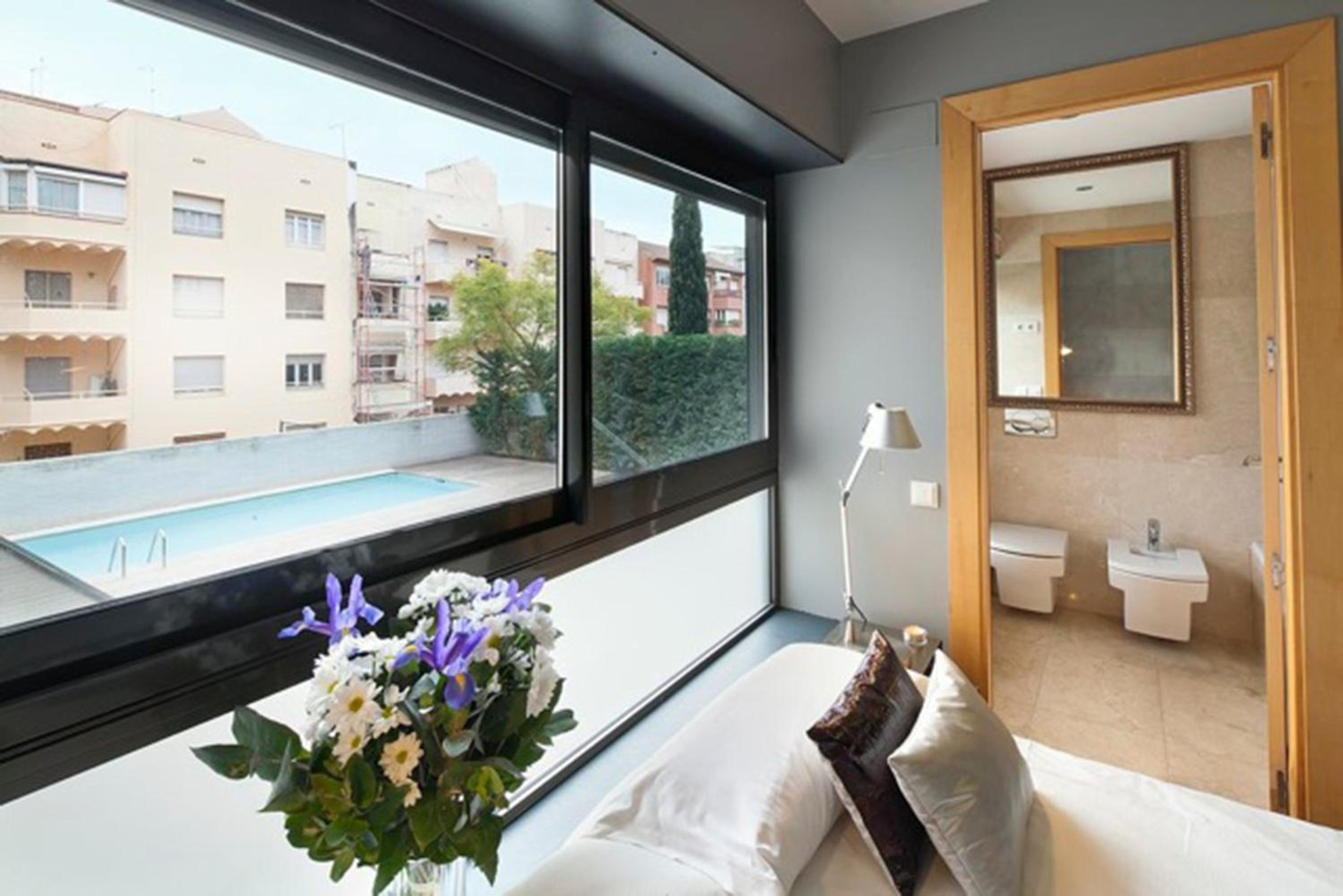 Apartment with Pool View  photo 2
