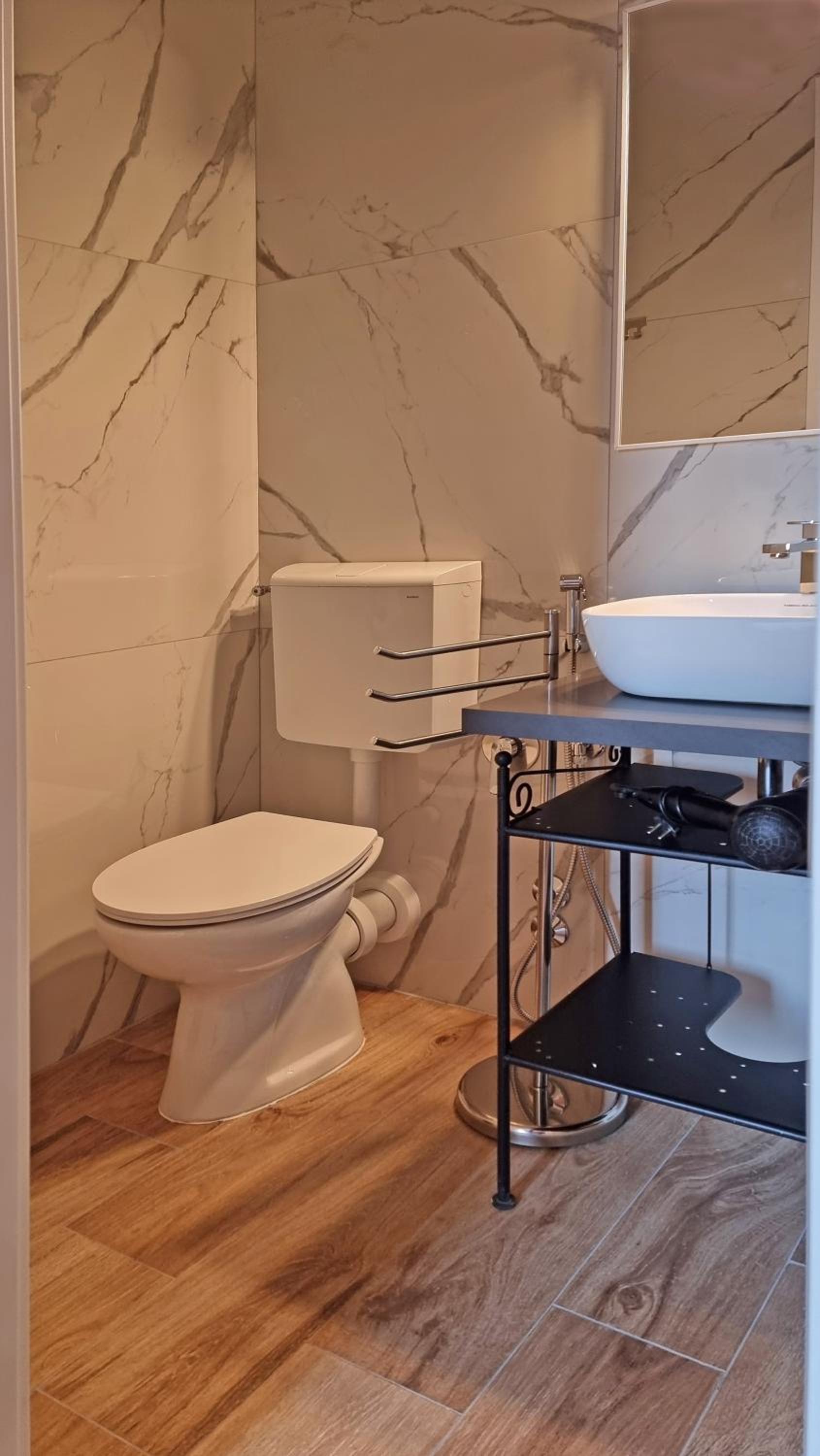 Double Room with Private Bathroom photo 2
