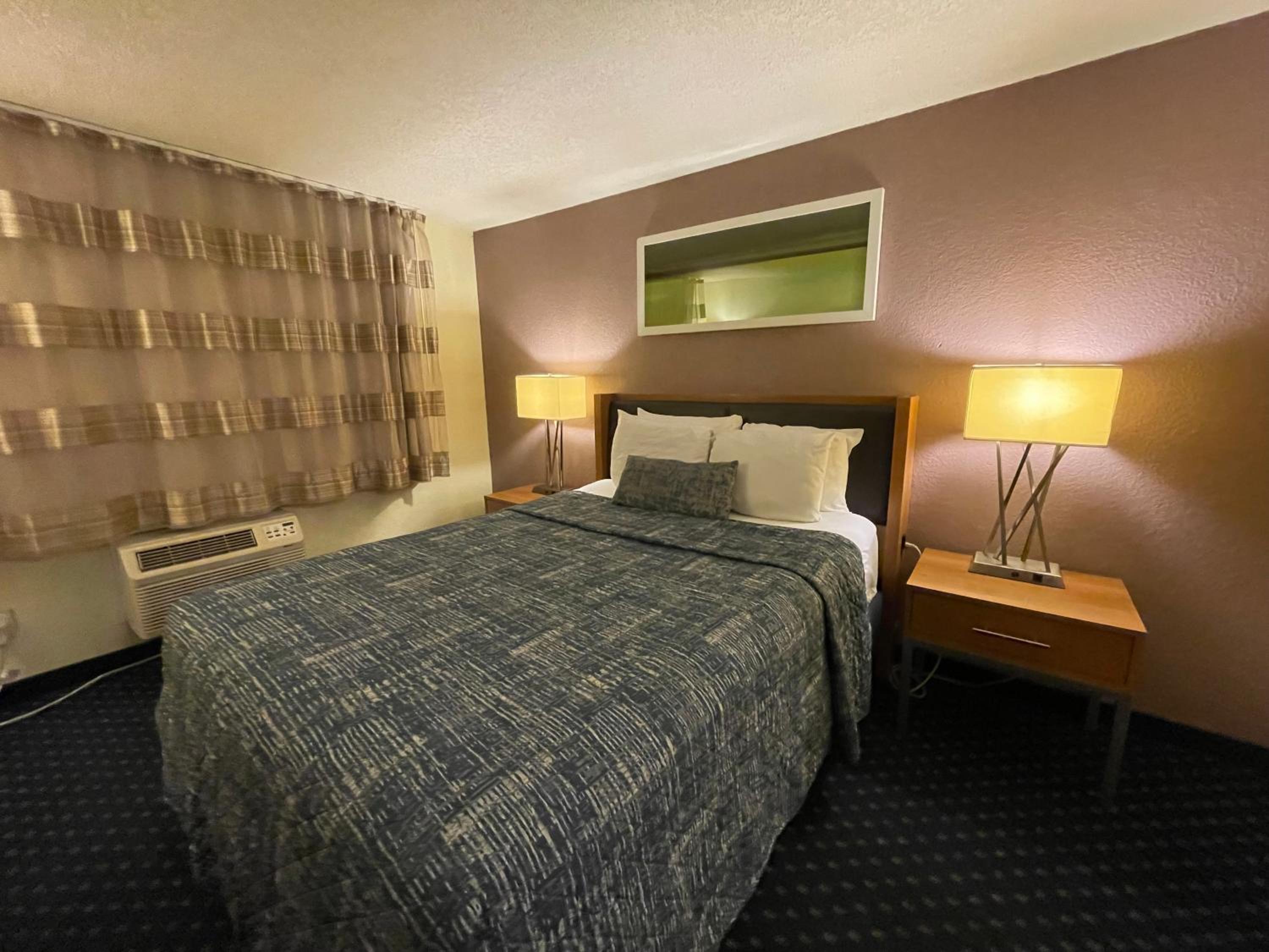 Standard Queen Room - Photo 1