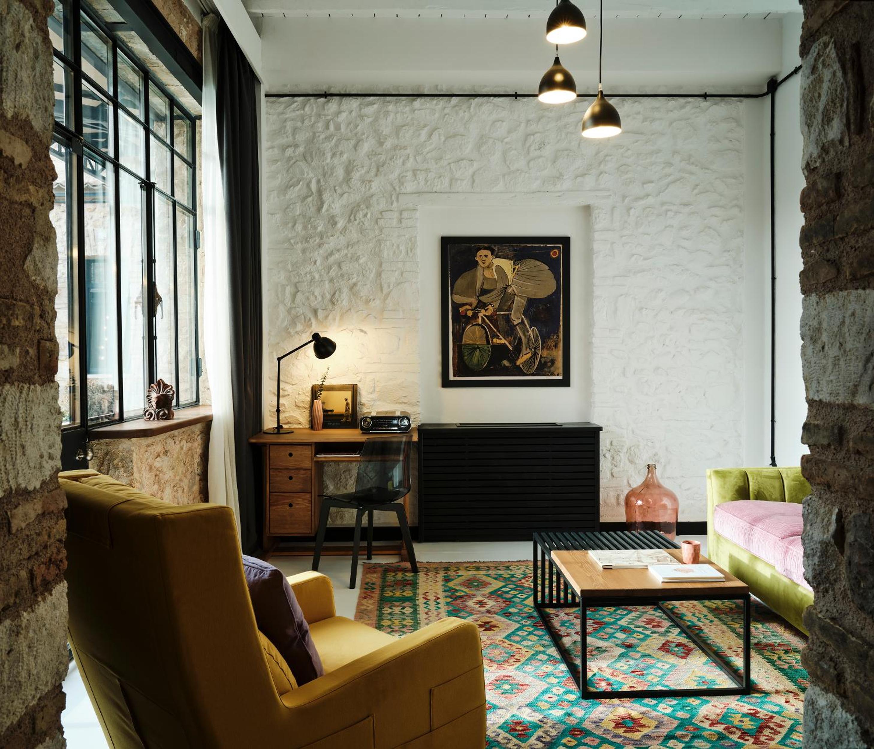 Elea - Deluxe Courtyard Suite