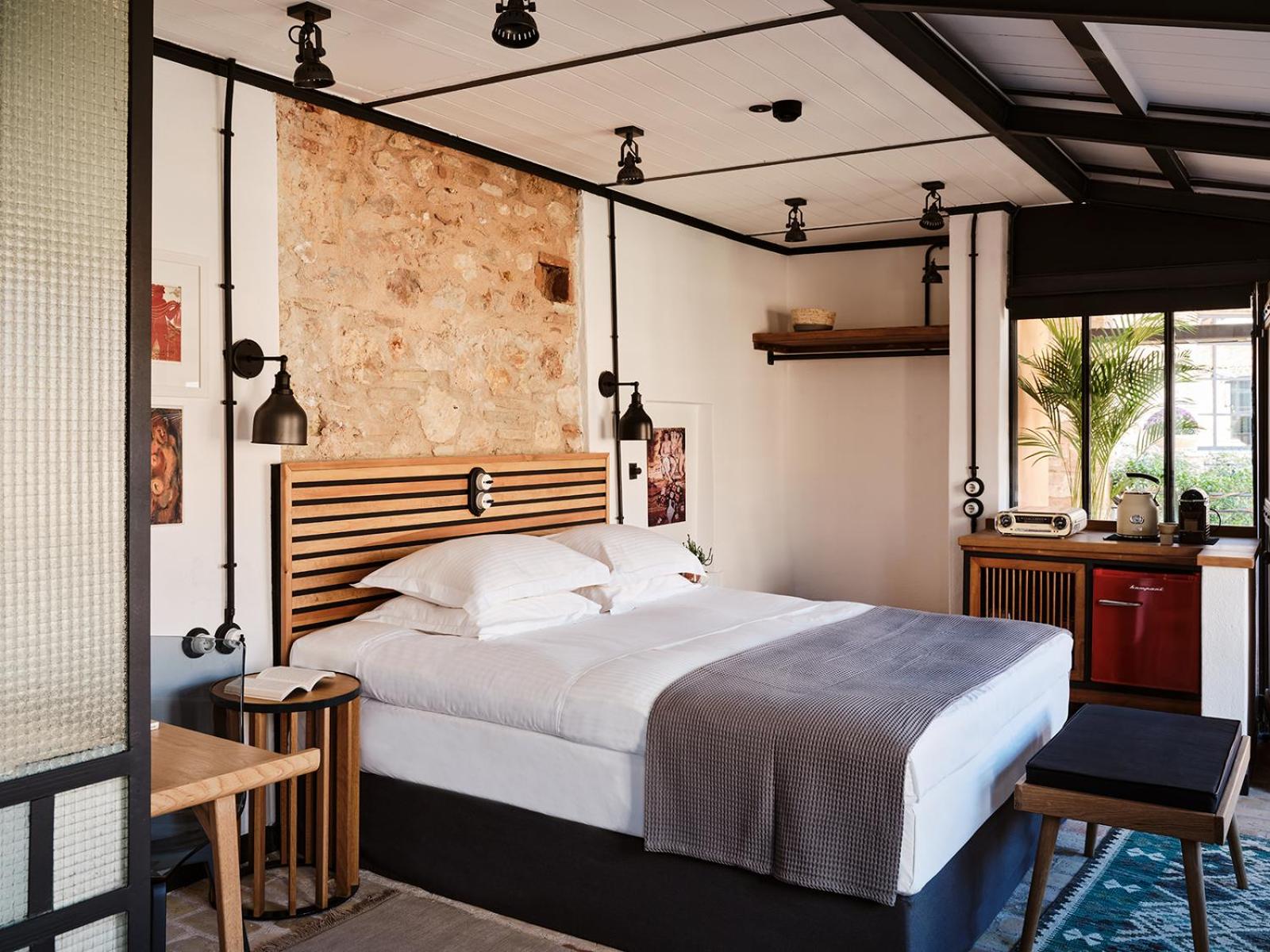 Levanda - Superior Elevated Suite with Private Balcony photo 2