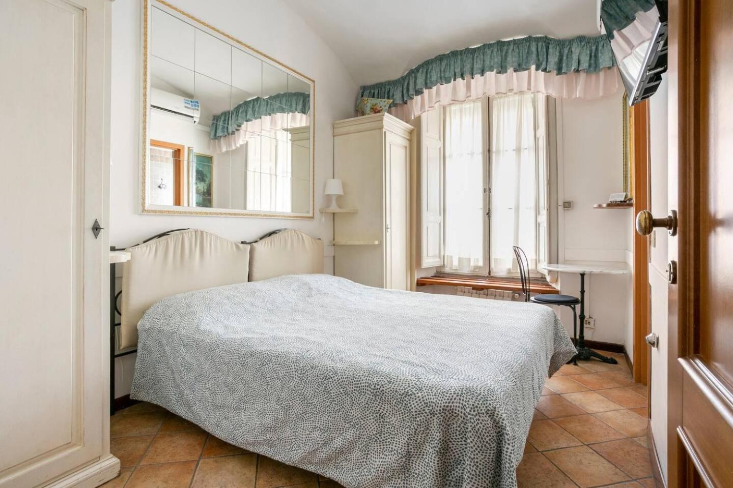 Double or Twin Room photo 2