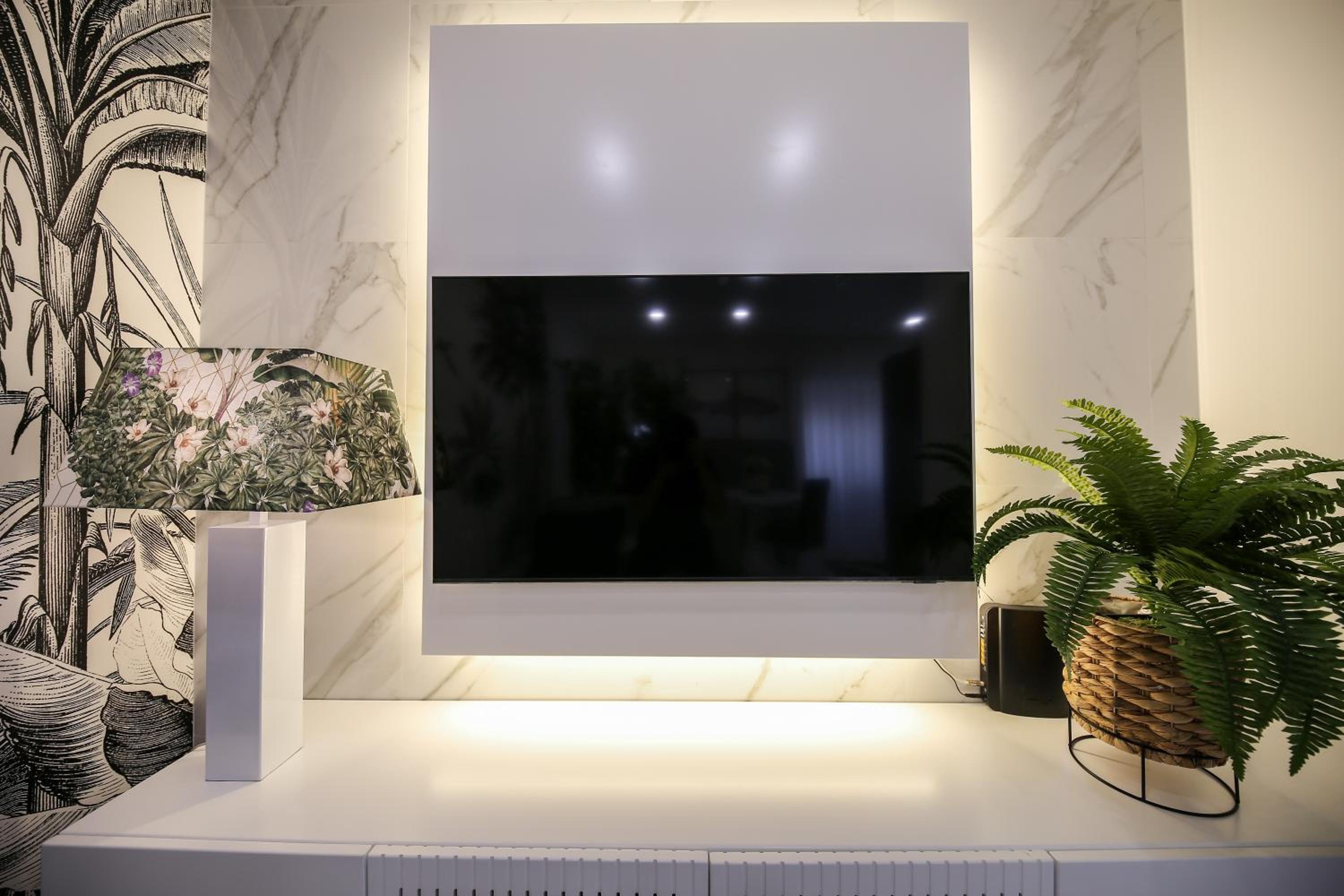 One-Bedroom Apartment - Photo 13